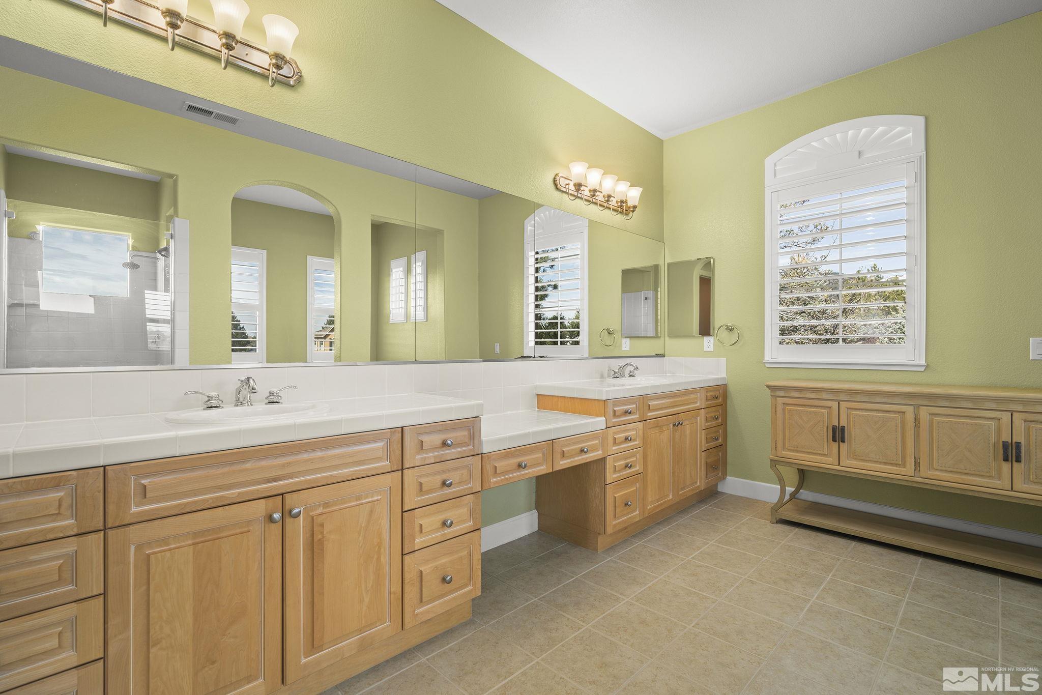15355 Redmond Loop Property Photo 12