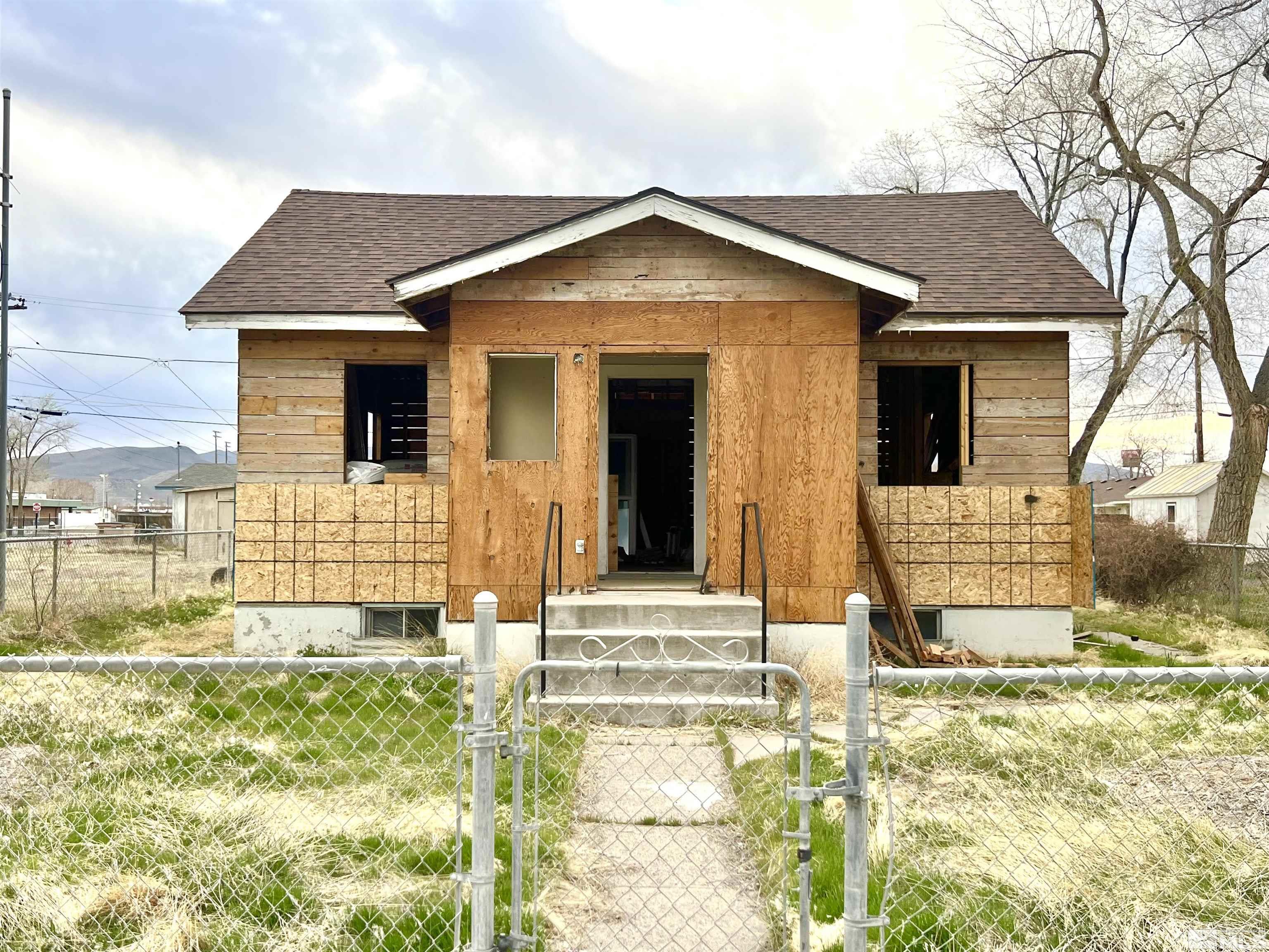 460 5th St. Property Photo