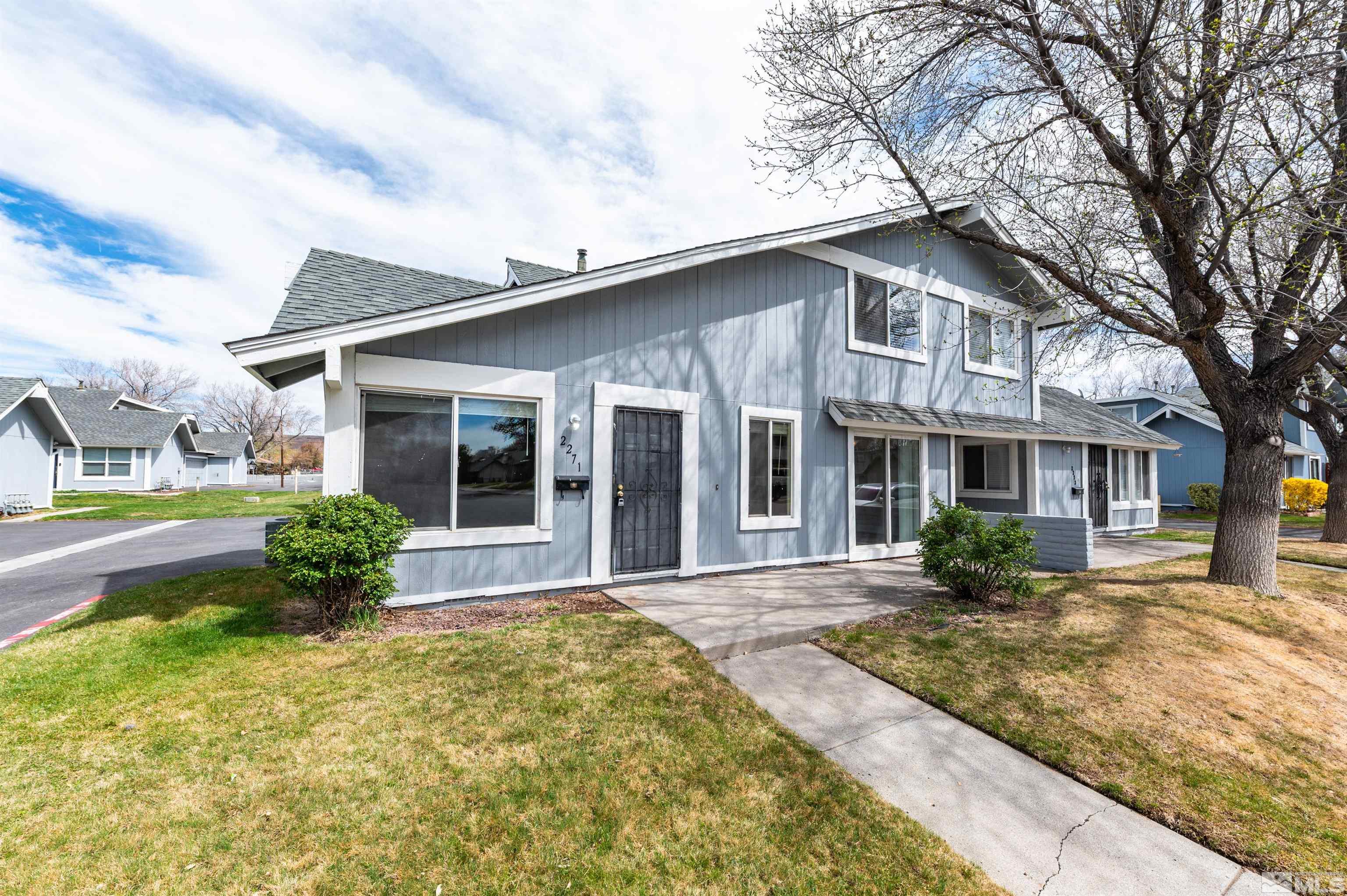 2271 Oppio Street Property Photo 4
