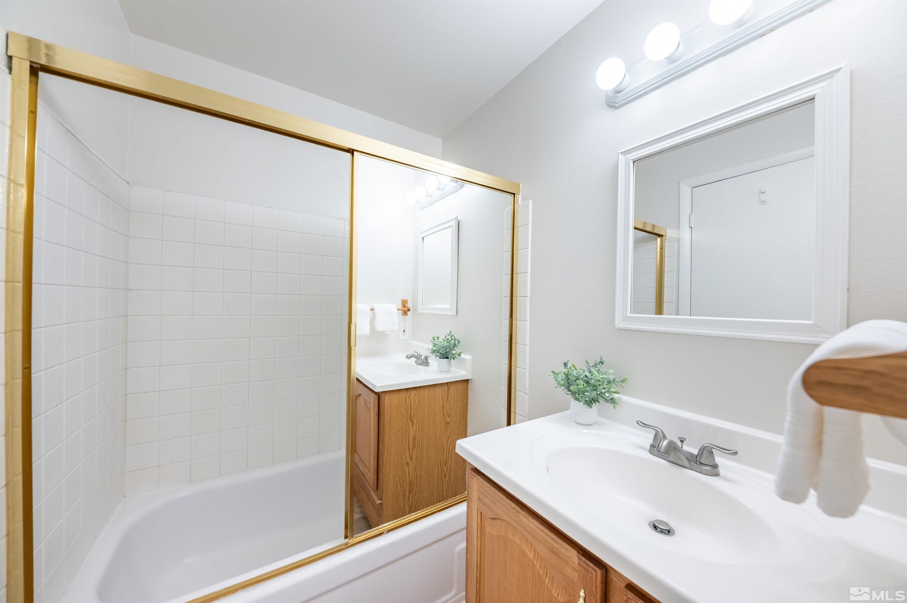 2271 Oppio Street Property Photo 28