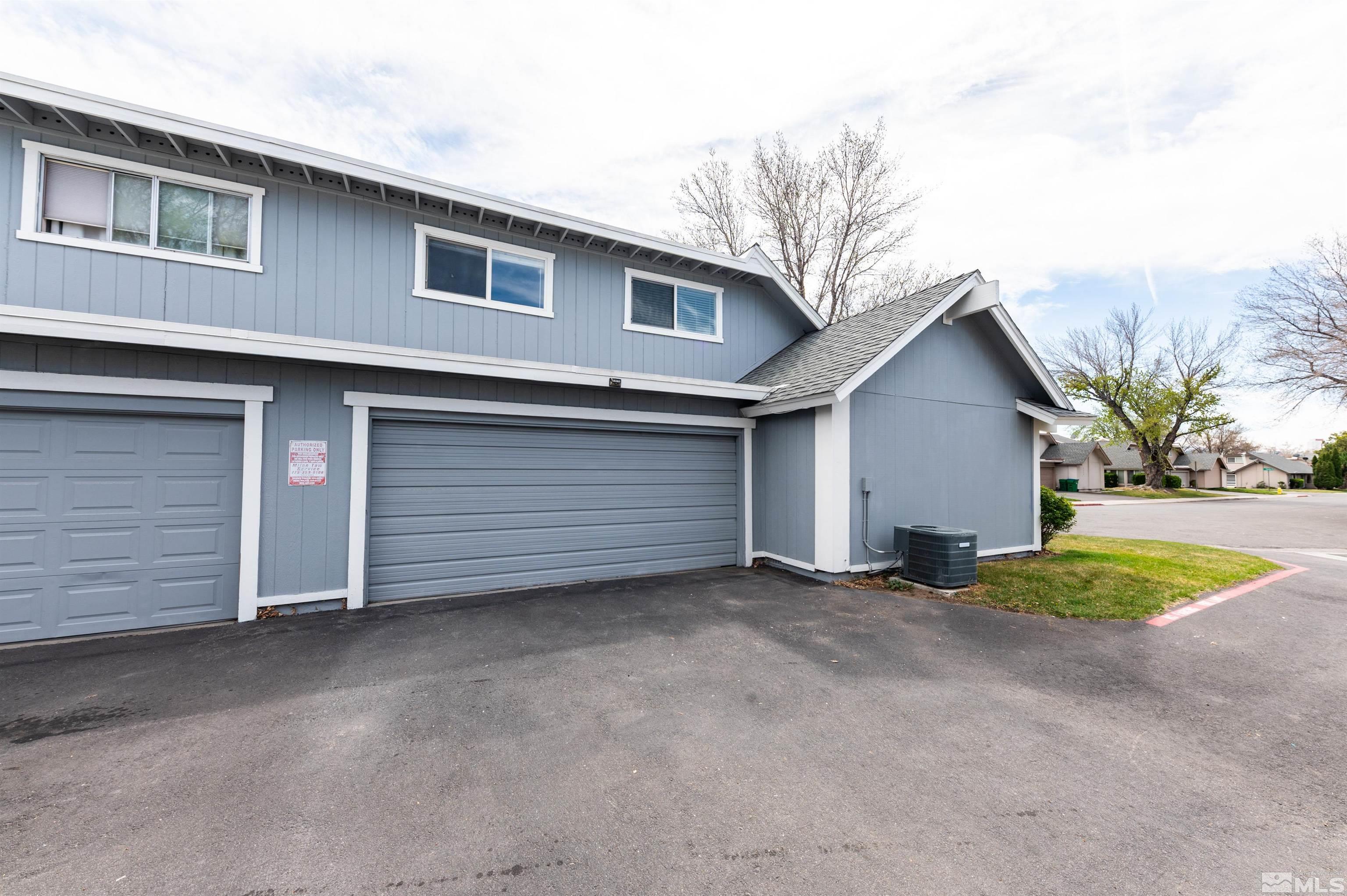 2271 Oppio Street Property Photo 32