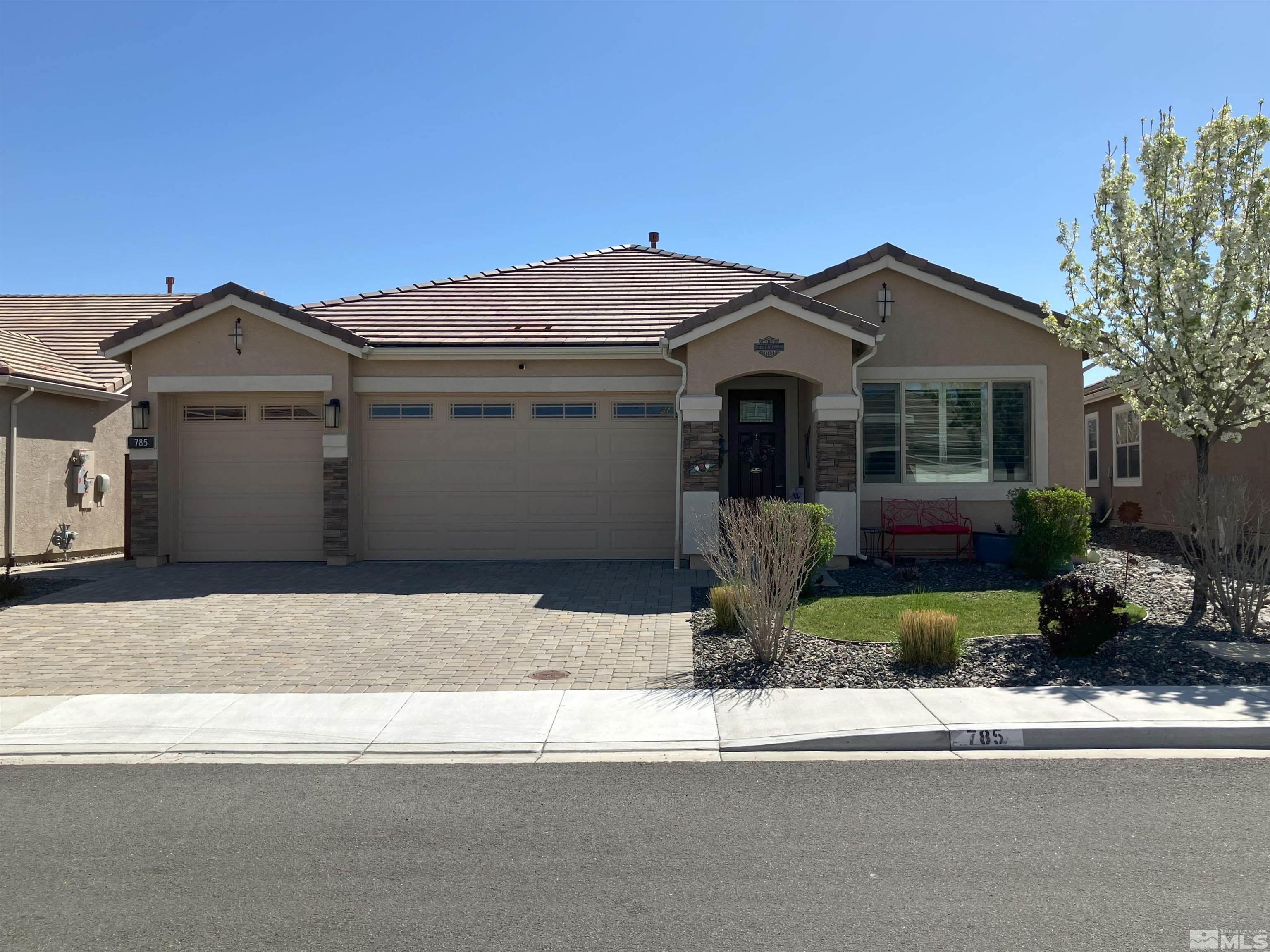 785 Sweet Briar Lane Property Photo