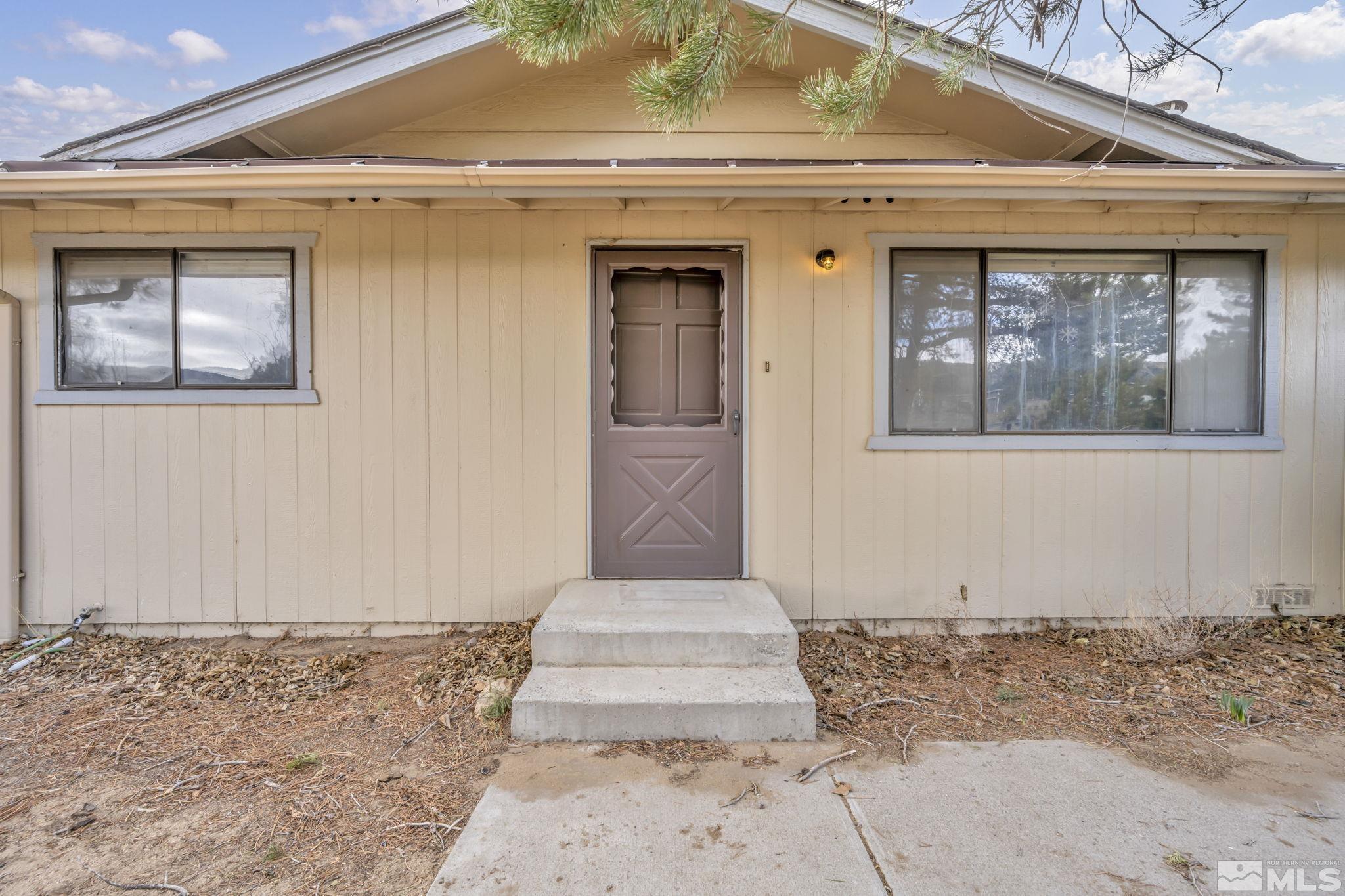 2275 Brenda Way Property Photo 2