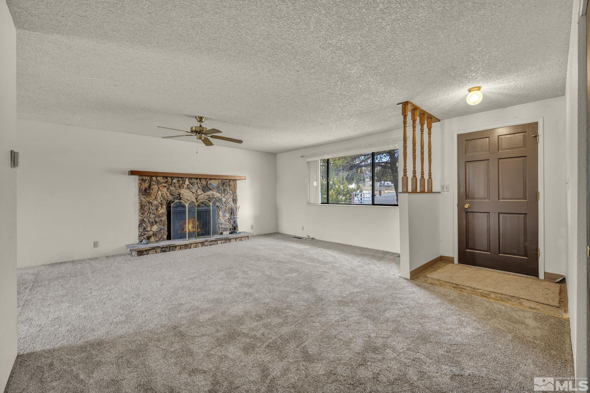 2275 Brenda Way Property Photo 3