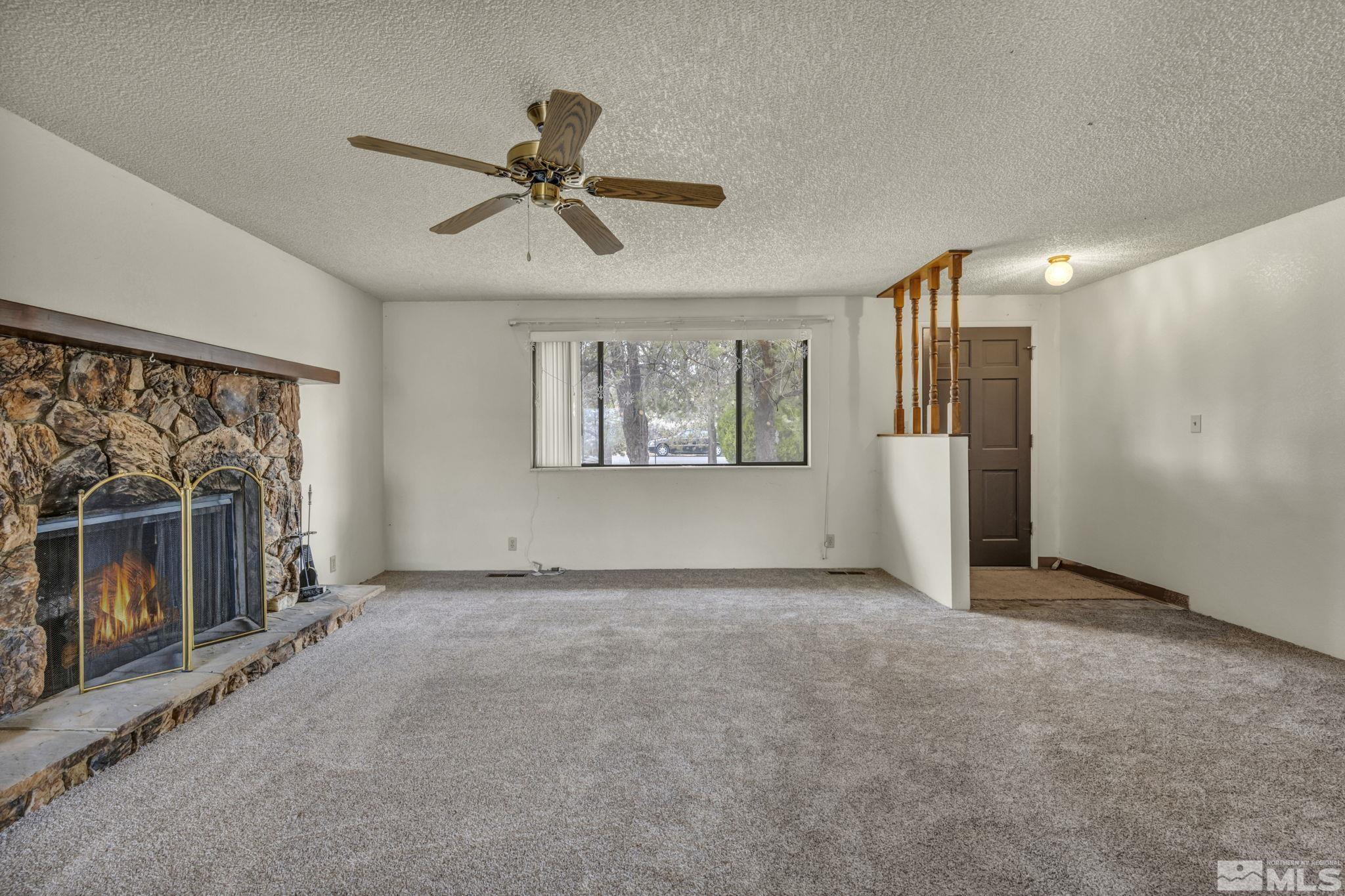 2275 Brenda Way Property Photo 5