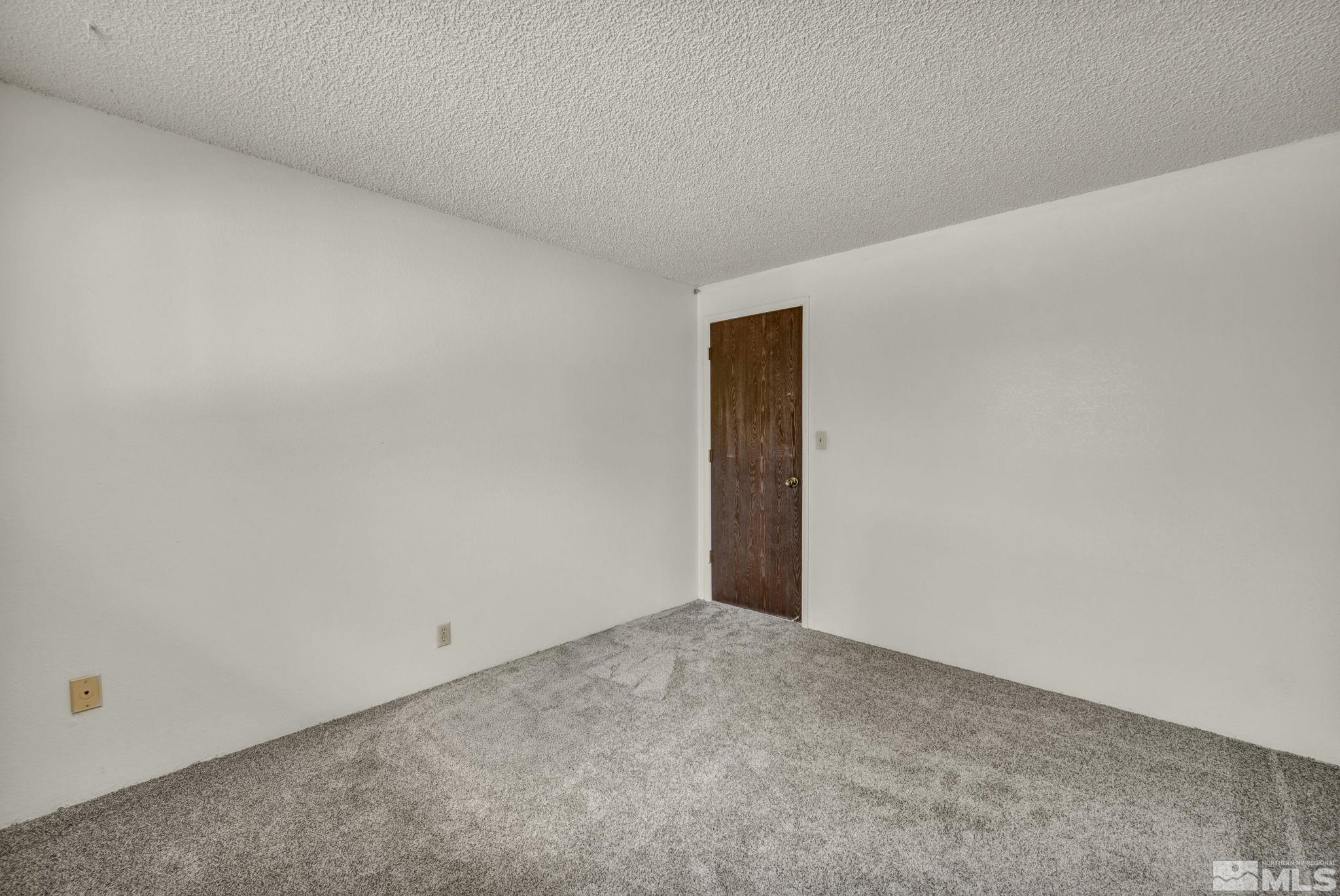 2275 Brenda Way Property Photo 11