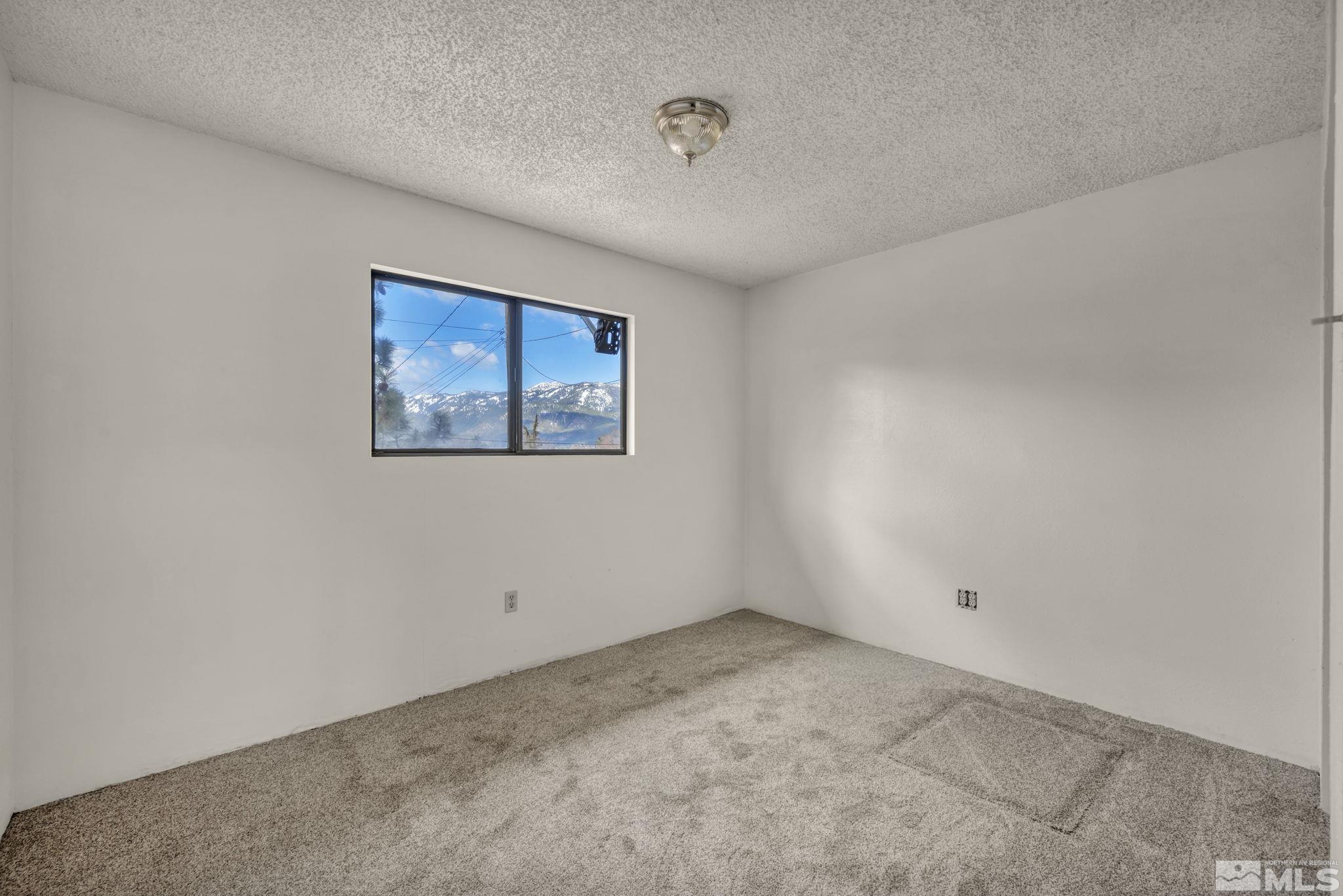 2275 Brenda Way Property Photo 28
