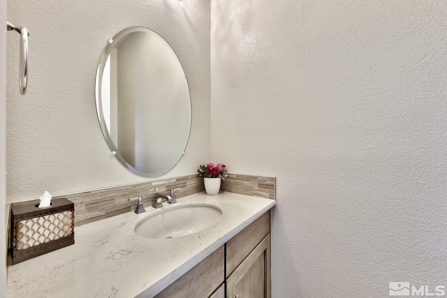 9895 Gainsborough Ln Property Photo 35