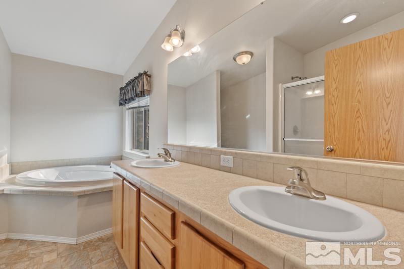 15085 Westwind Cir Property Photo 13
