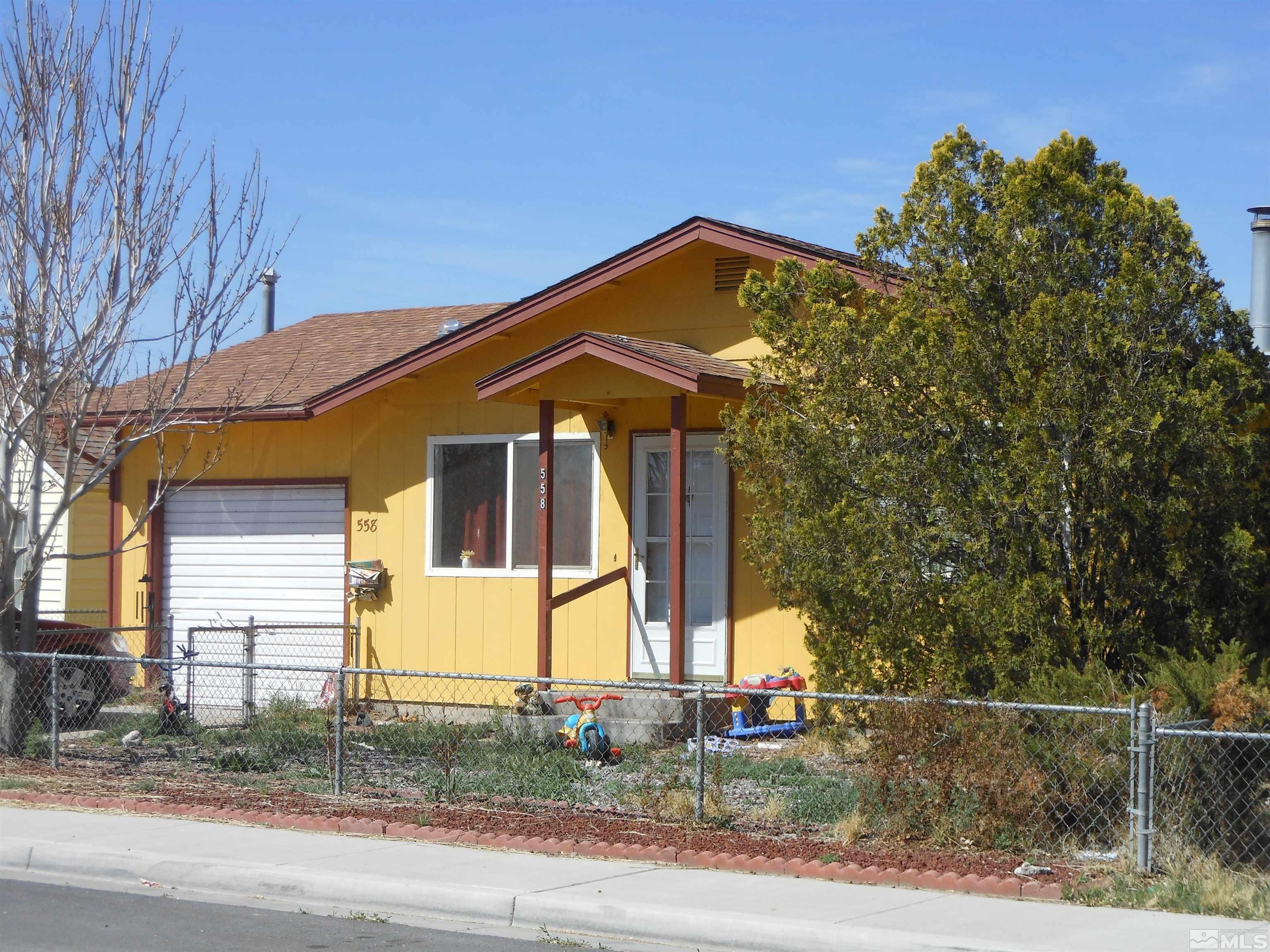 558 Humboldt St Property Photo