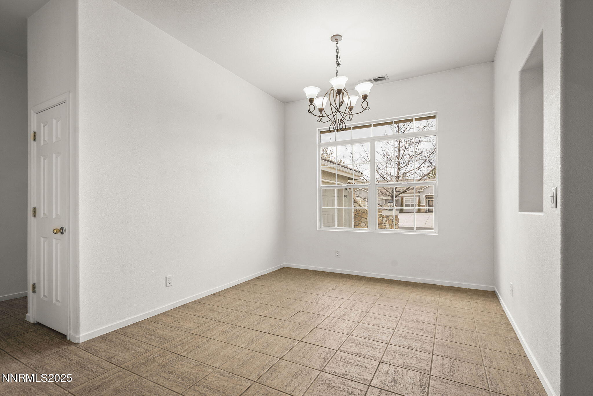 10452 Copper Wood Court Property Photo 8