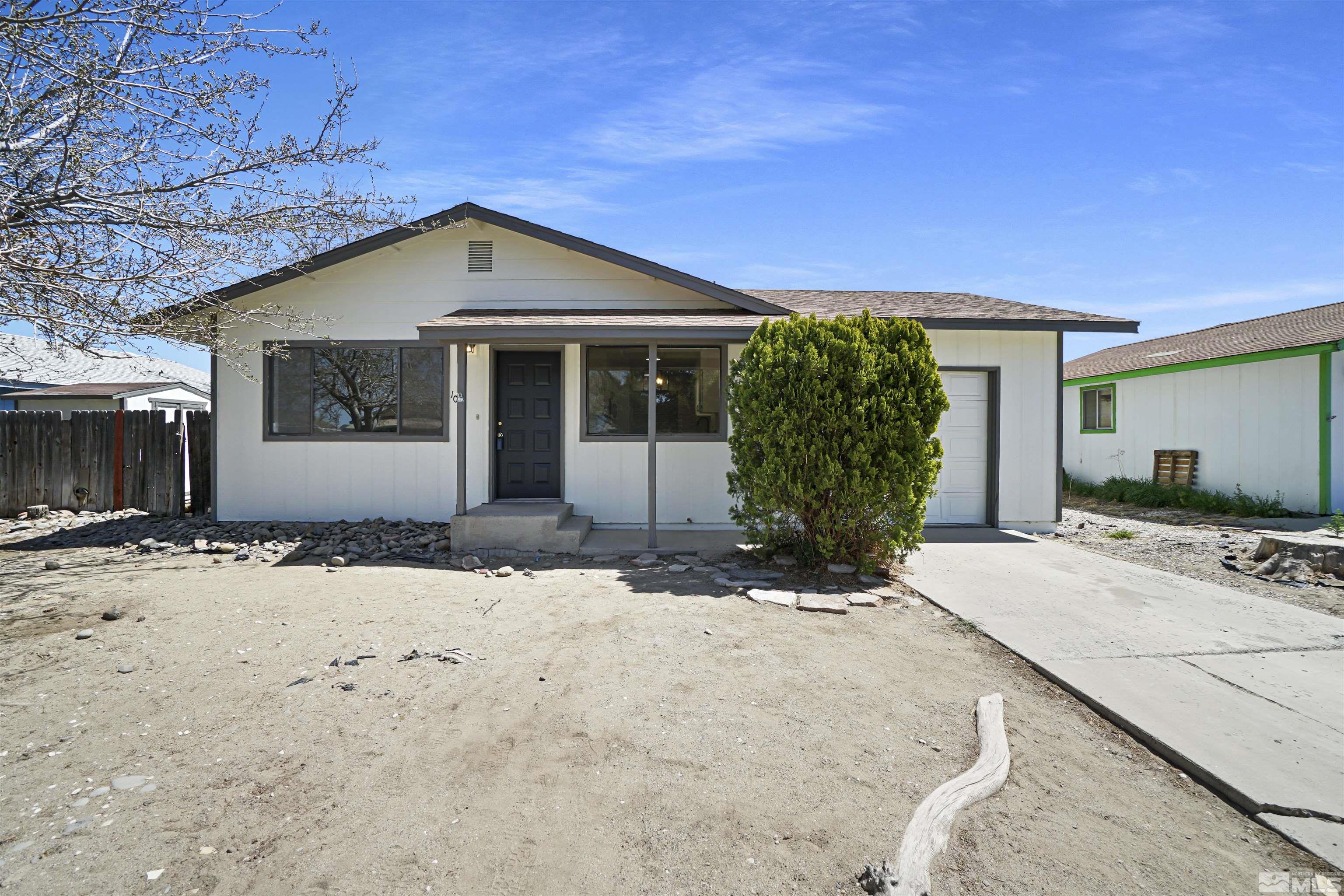 1061 Tiffany Dr Property Photo