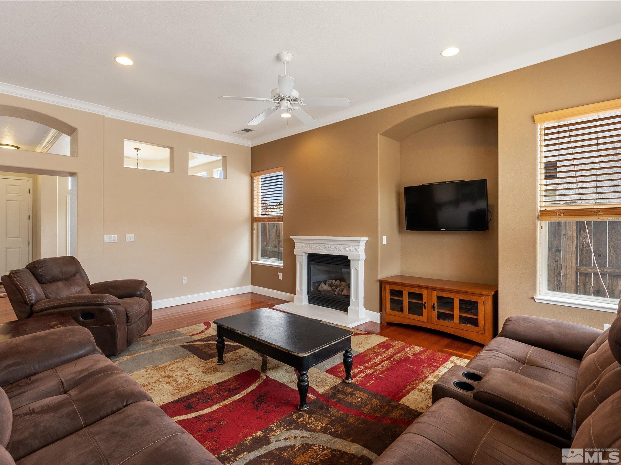 1610 Arboleda Dr. Property Photo 10