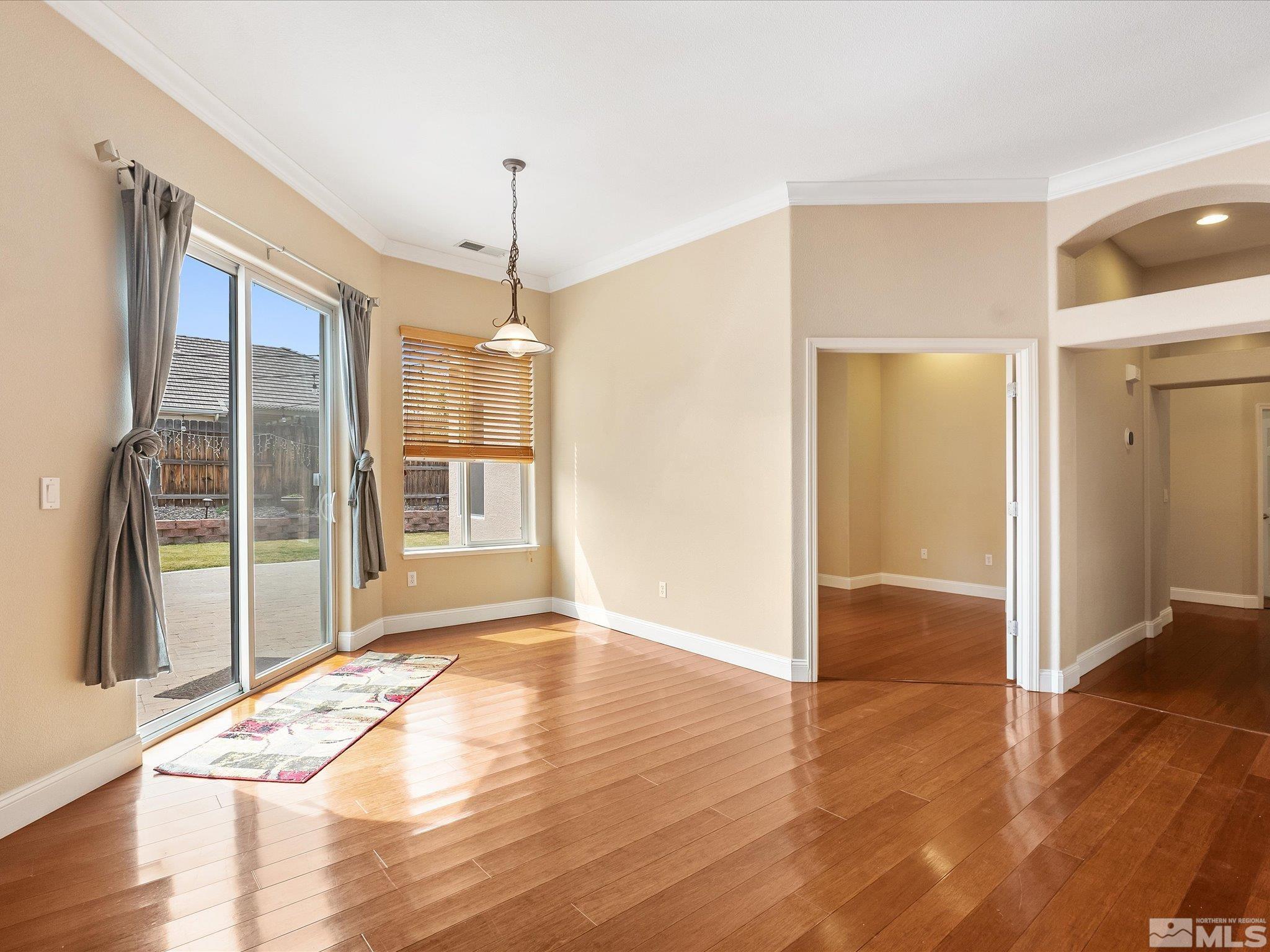 1610 Arboleda Dr. Property Photo 11