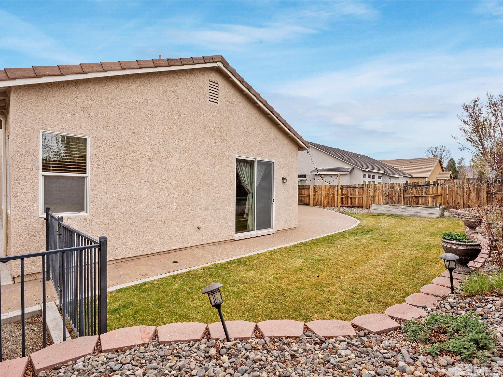1610 Arboleda Dr. Property Photo 23