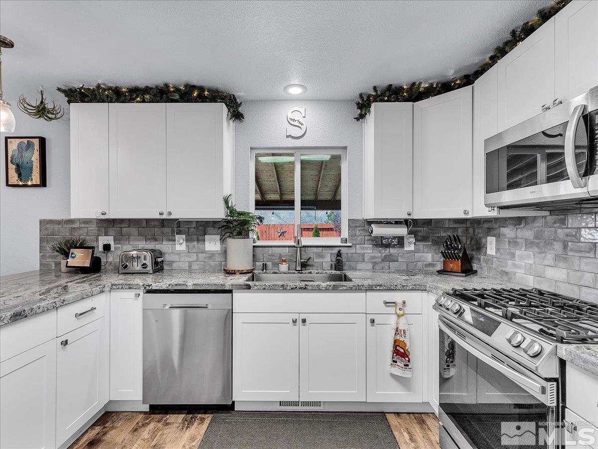 17711 Papa Bear Court Property Photo 9