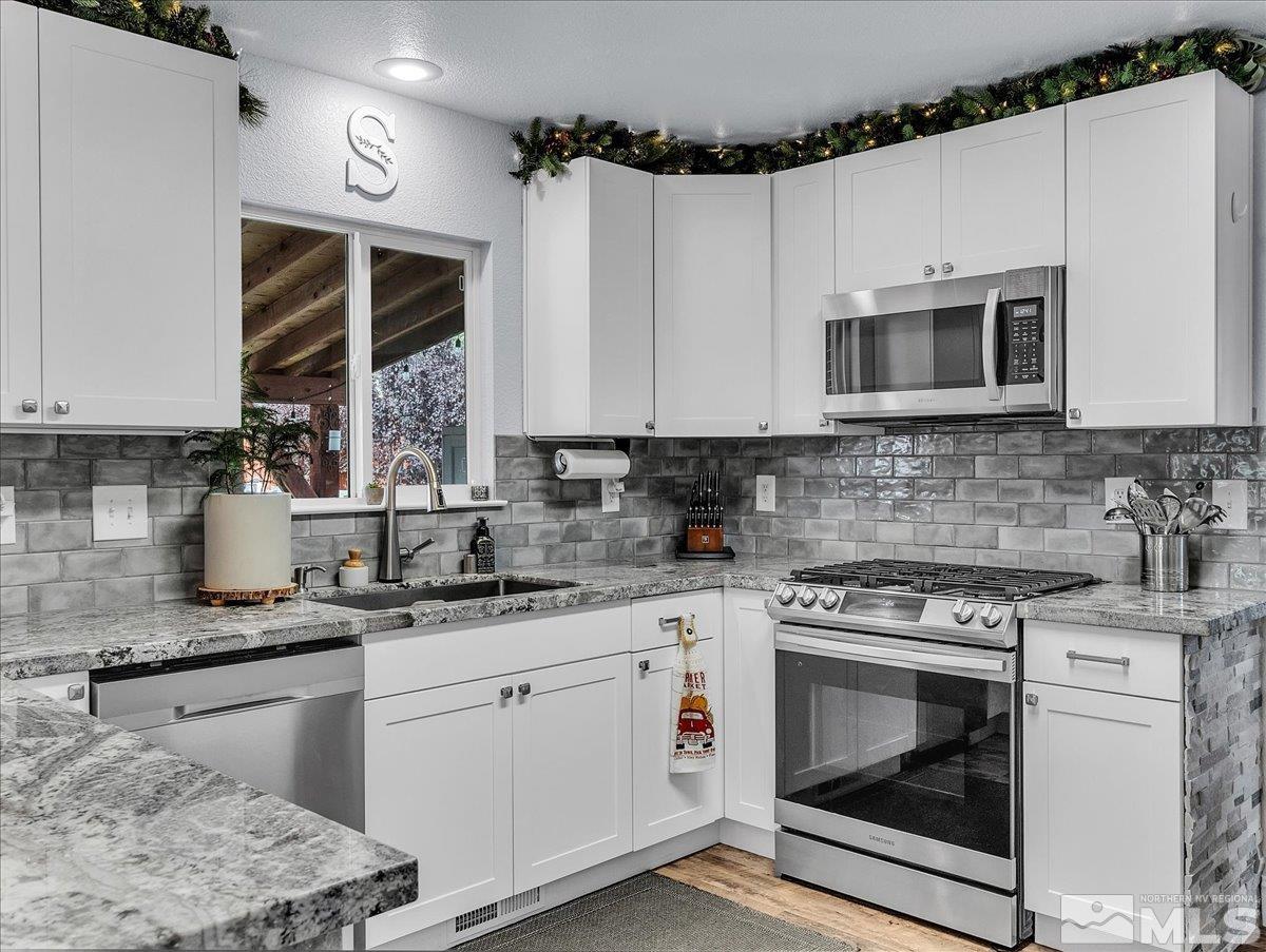 17711 Papa Bear Court Property Photo 10