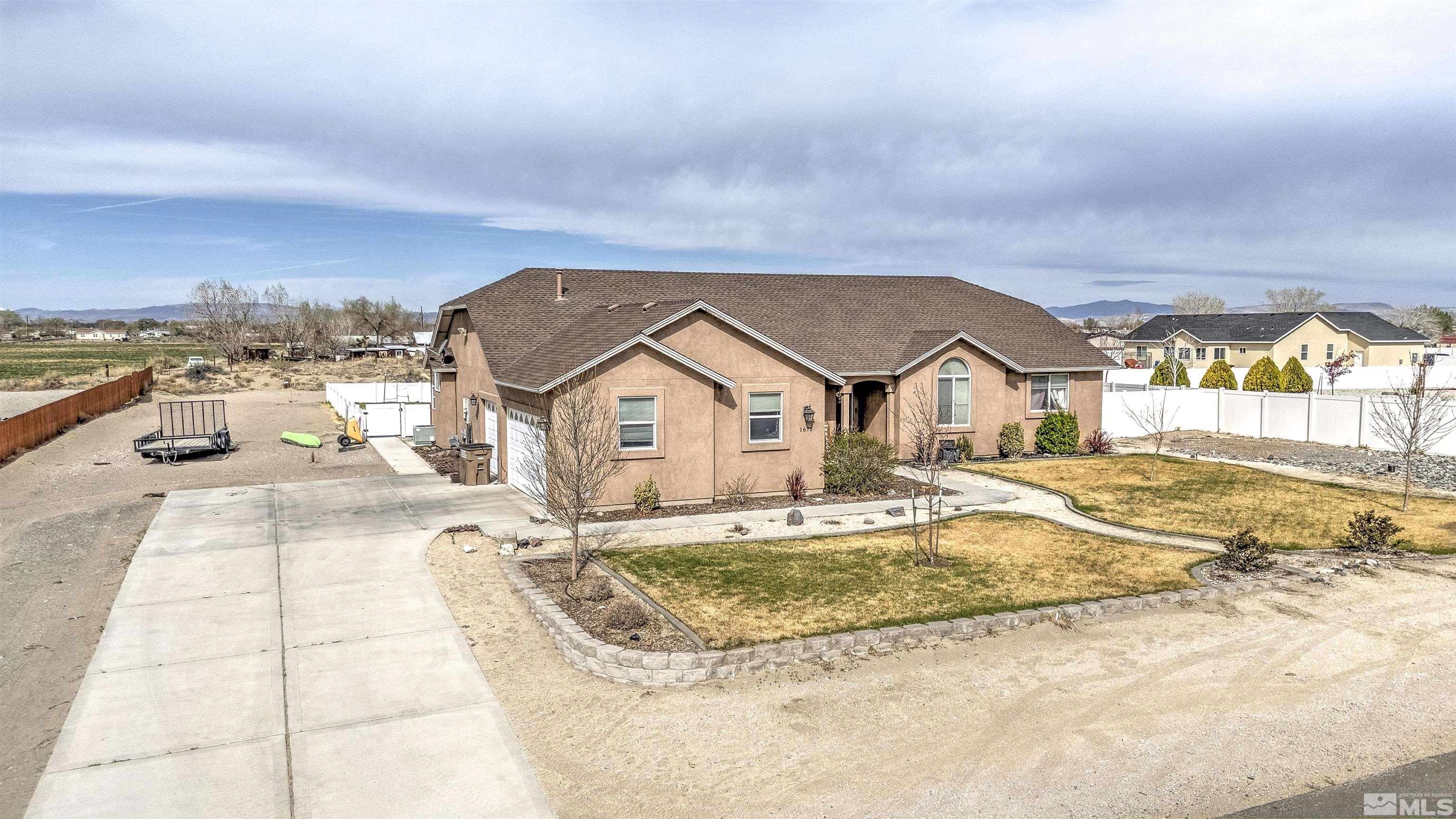1675 Skyridge Dr Property Photo 2