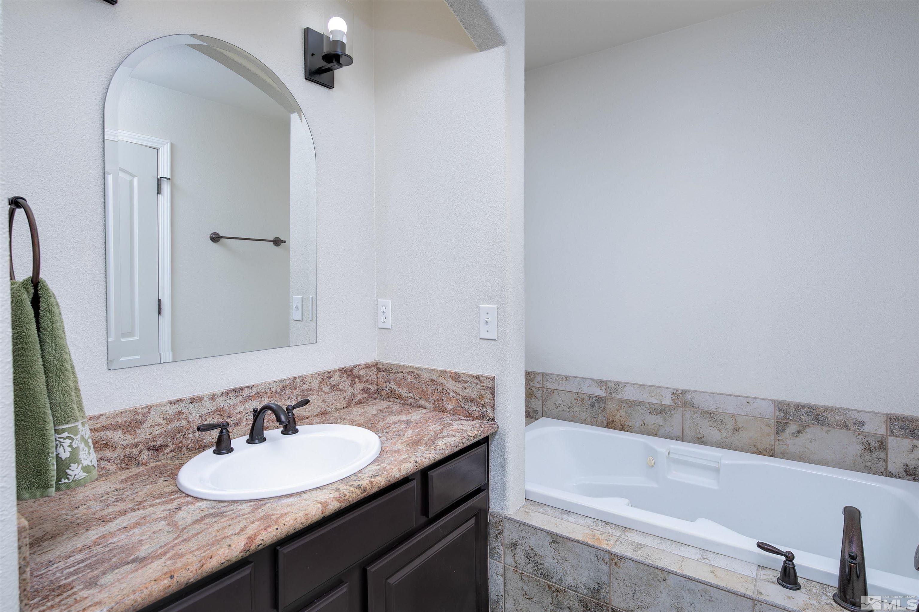 1675 Skyridge Dr Property Photo 19
