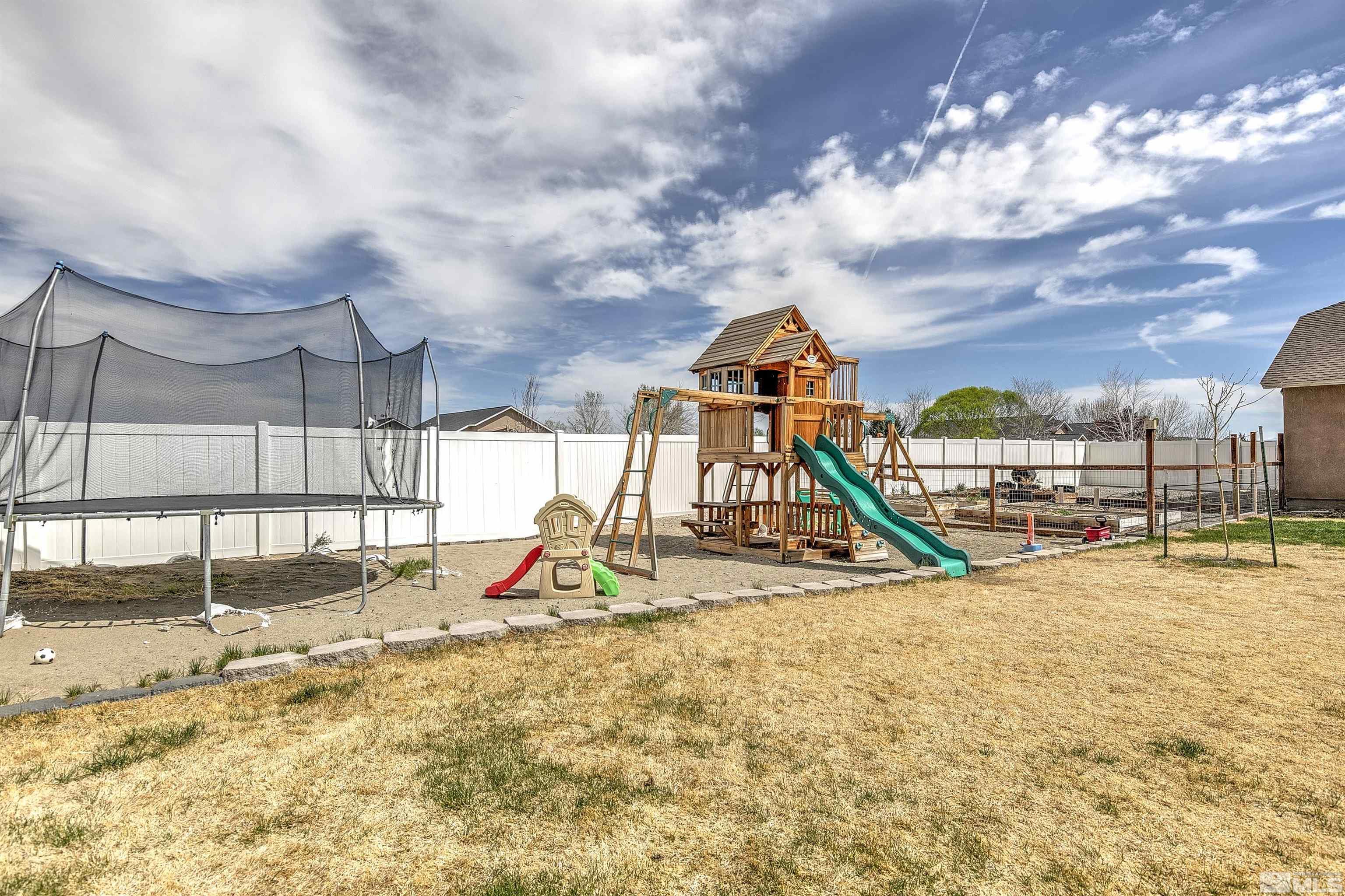 1675 Skyridge Dr Property Photo 27