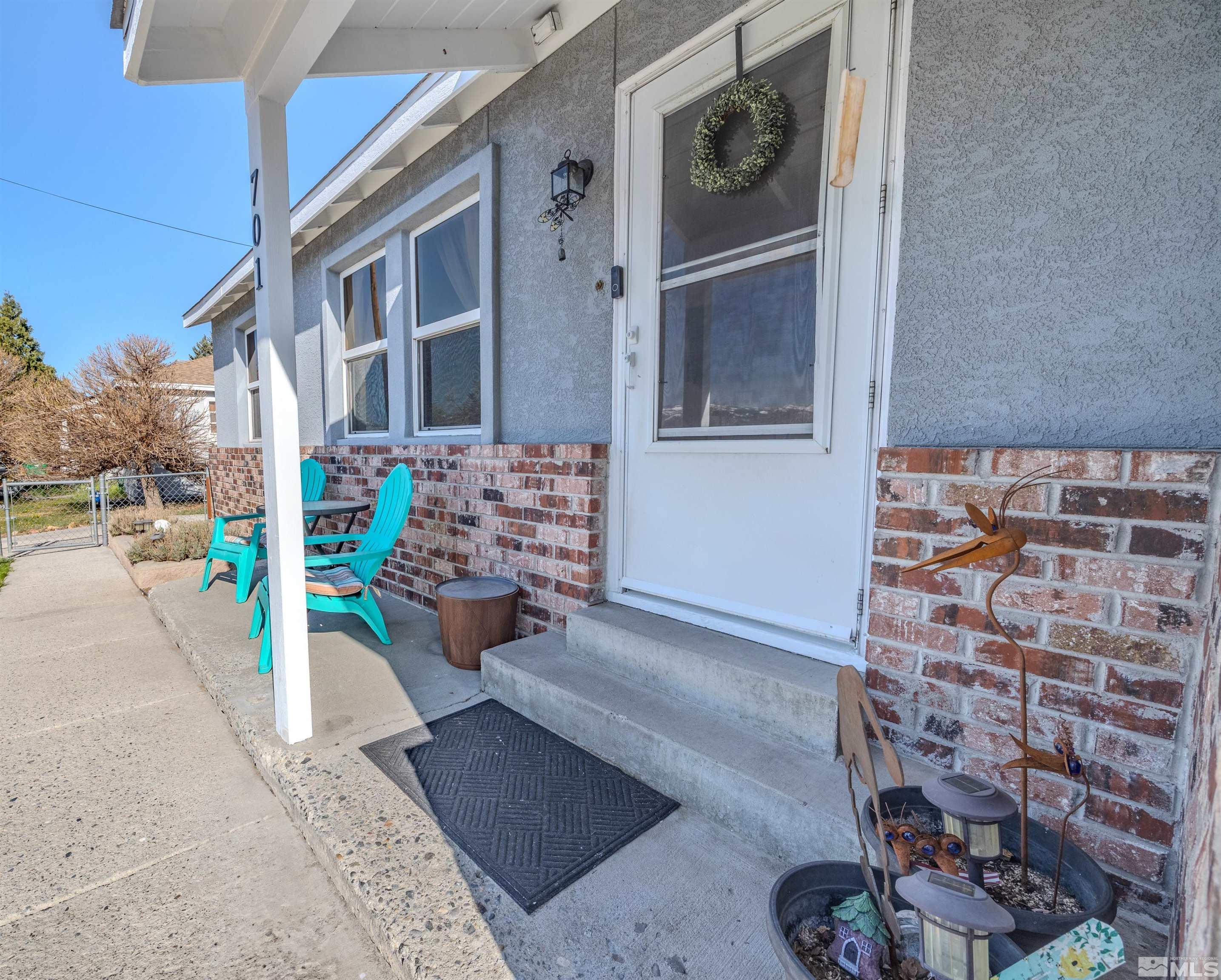 701 N Maddux Drive Property Photo 2