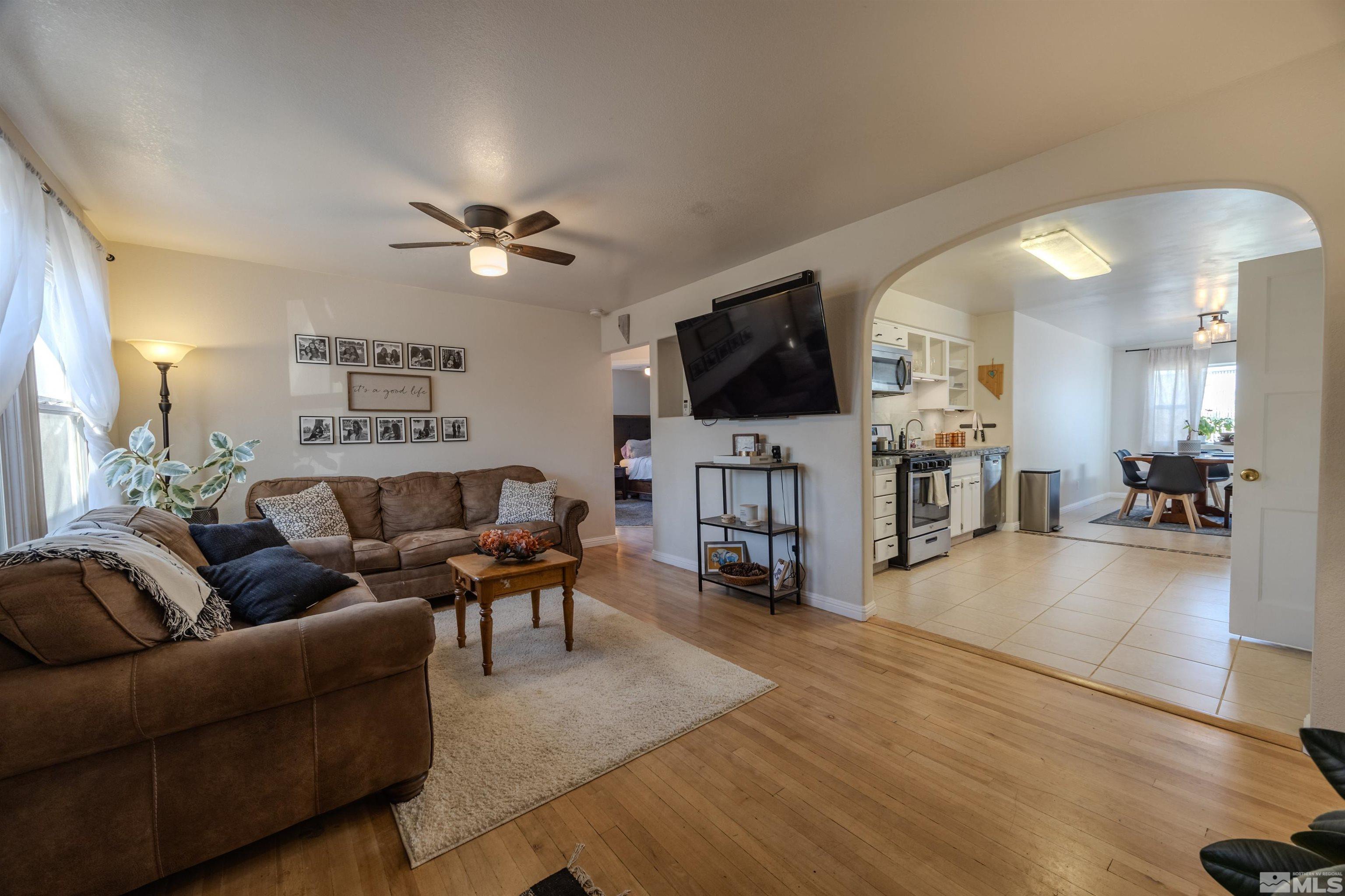 701 N Maddux Drive Property Photo 6