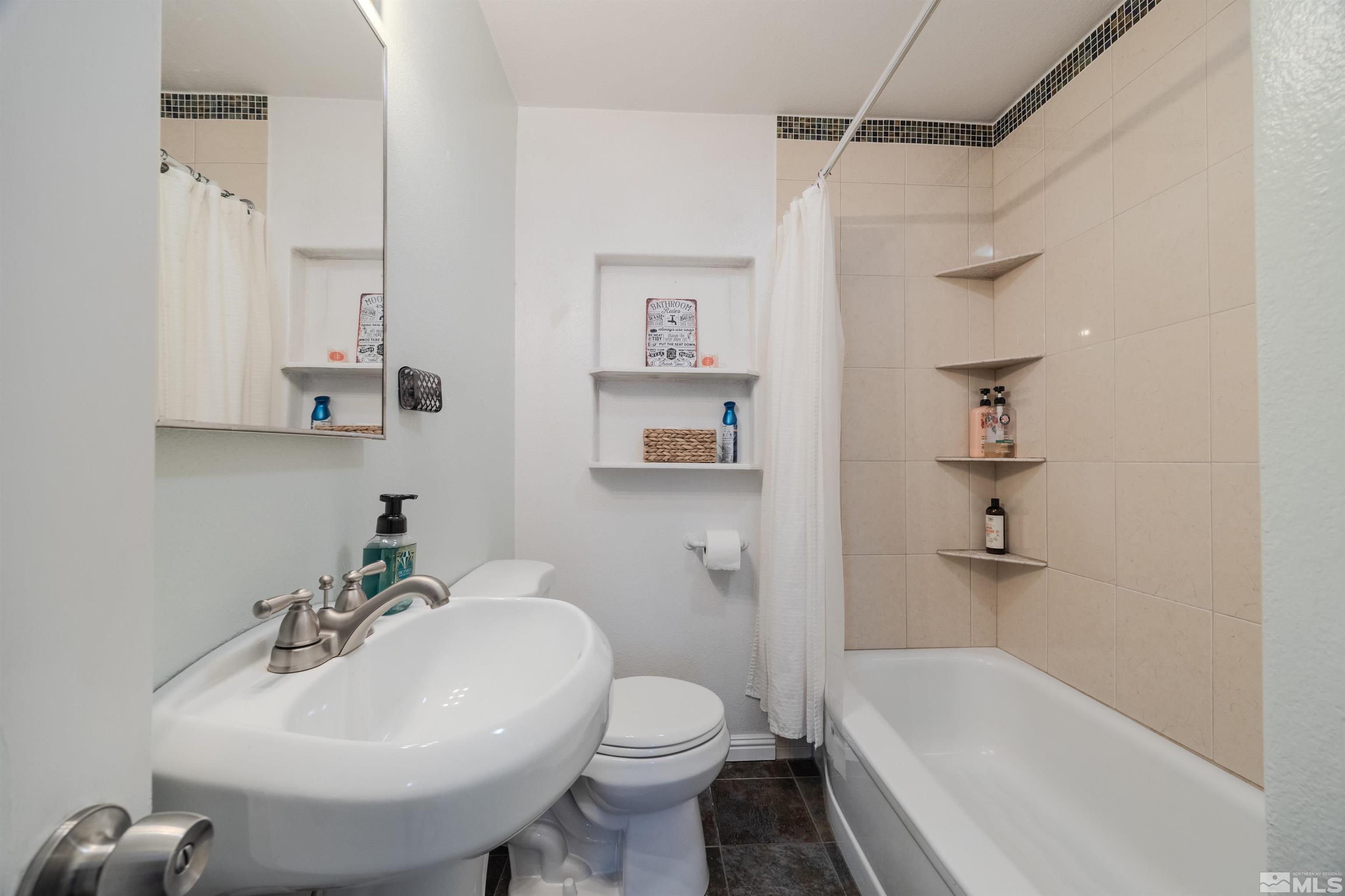 701 N Maddux Drive Property Photo 19