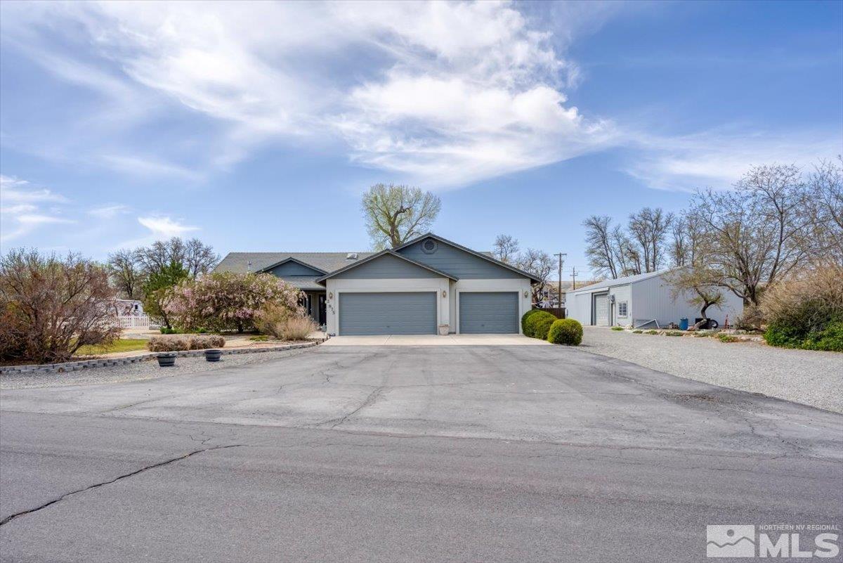 2875 Waegle Way Property Photo 2