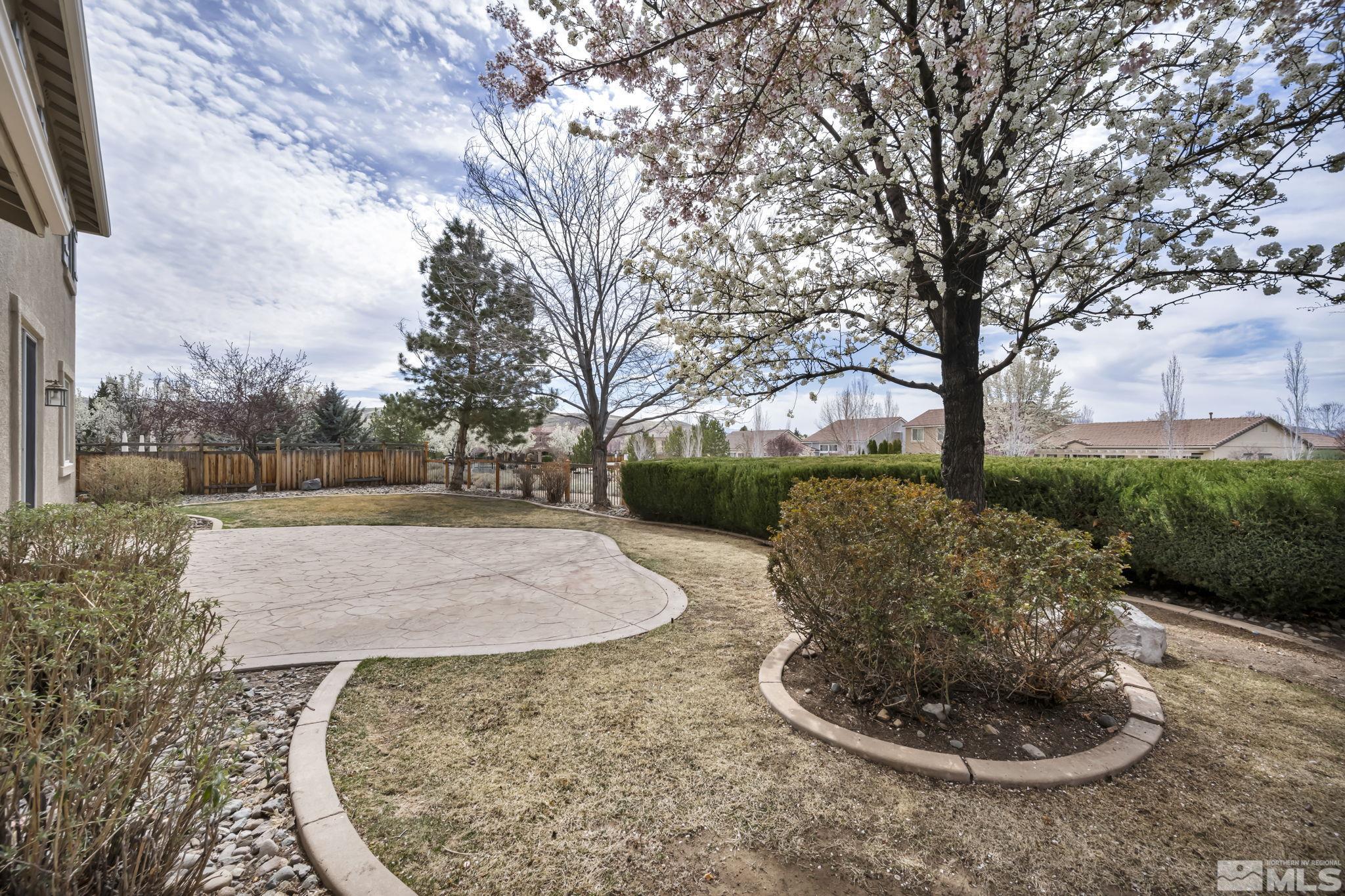 6647 Fabric Dr Property Photo 5