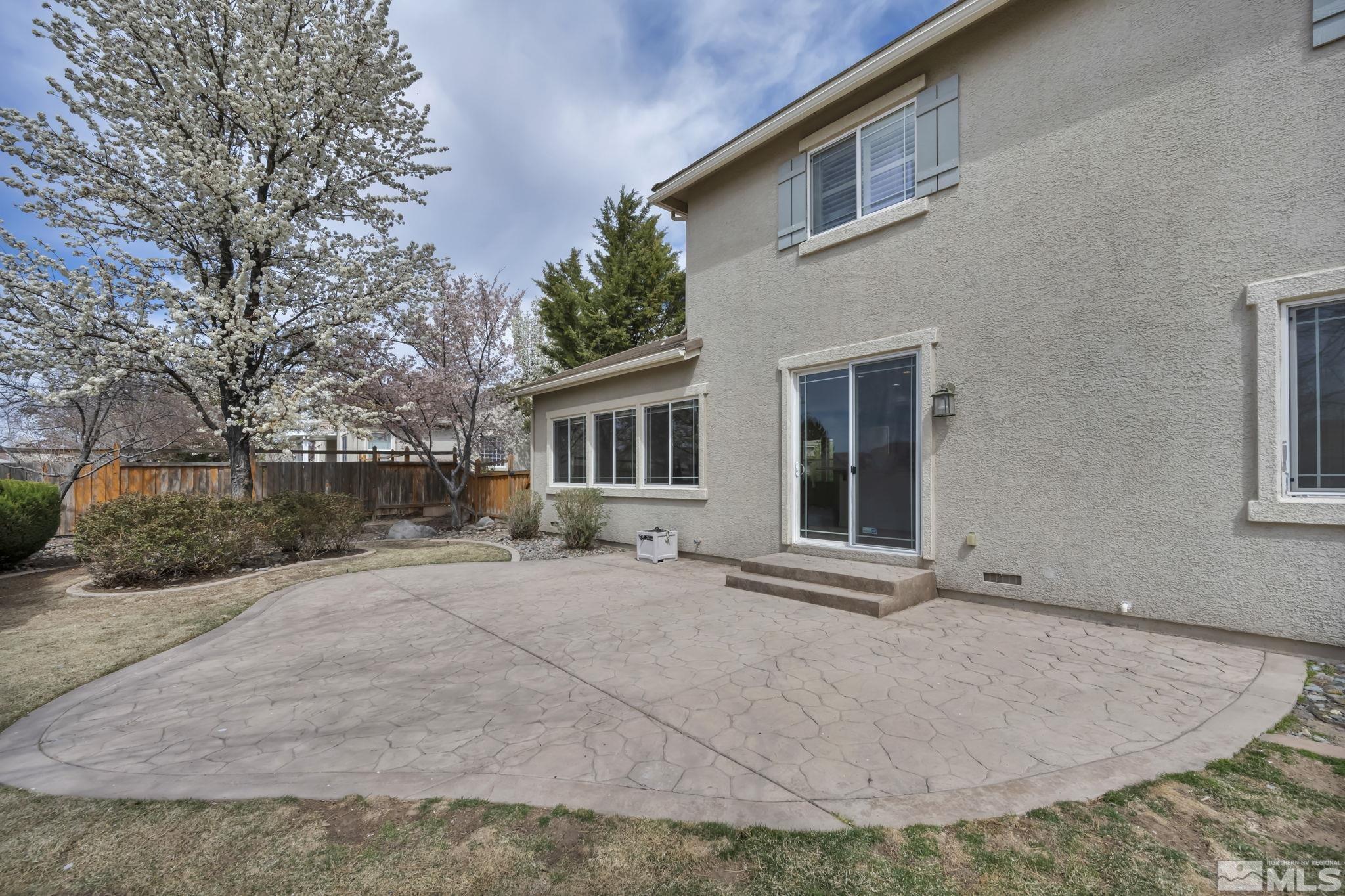 6647 Fabric Dr Property Photo 6