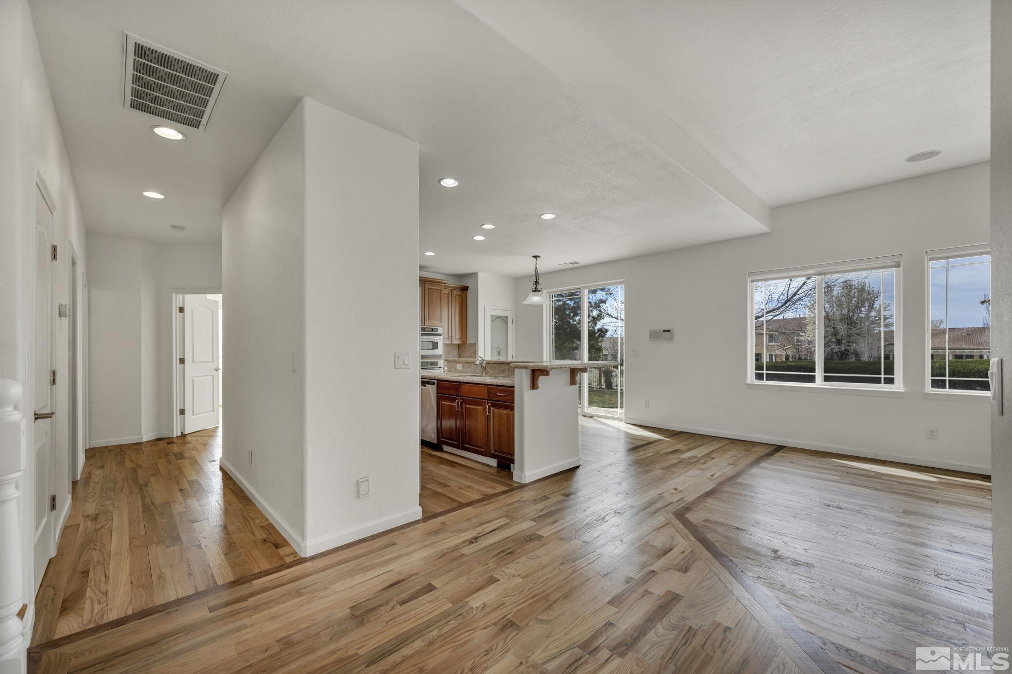 6647 Fabric Dr Property Photo 16