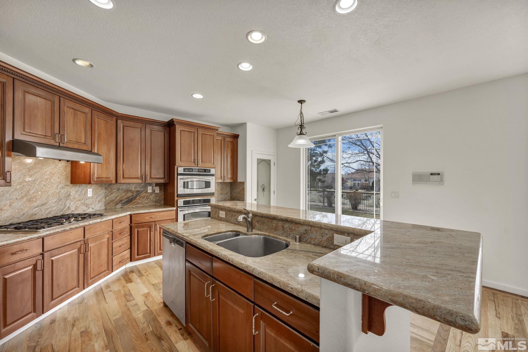 6647 Fabric Dr Property Photo 23