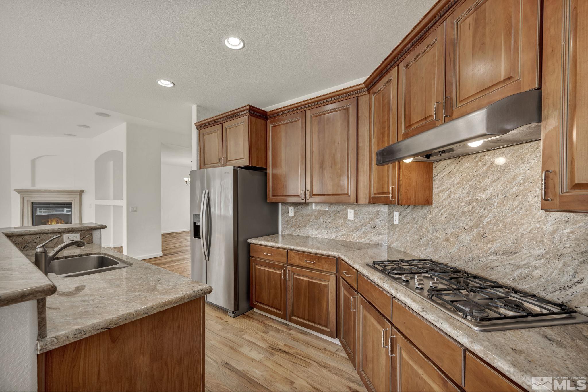 6647 Fabric Dr Property Photo 24