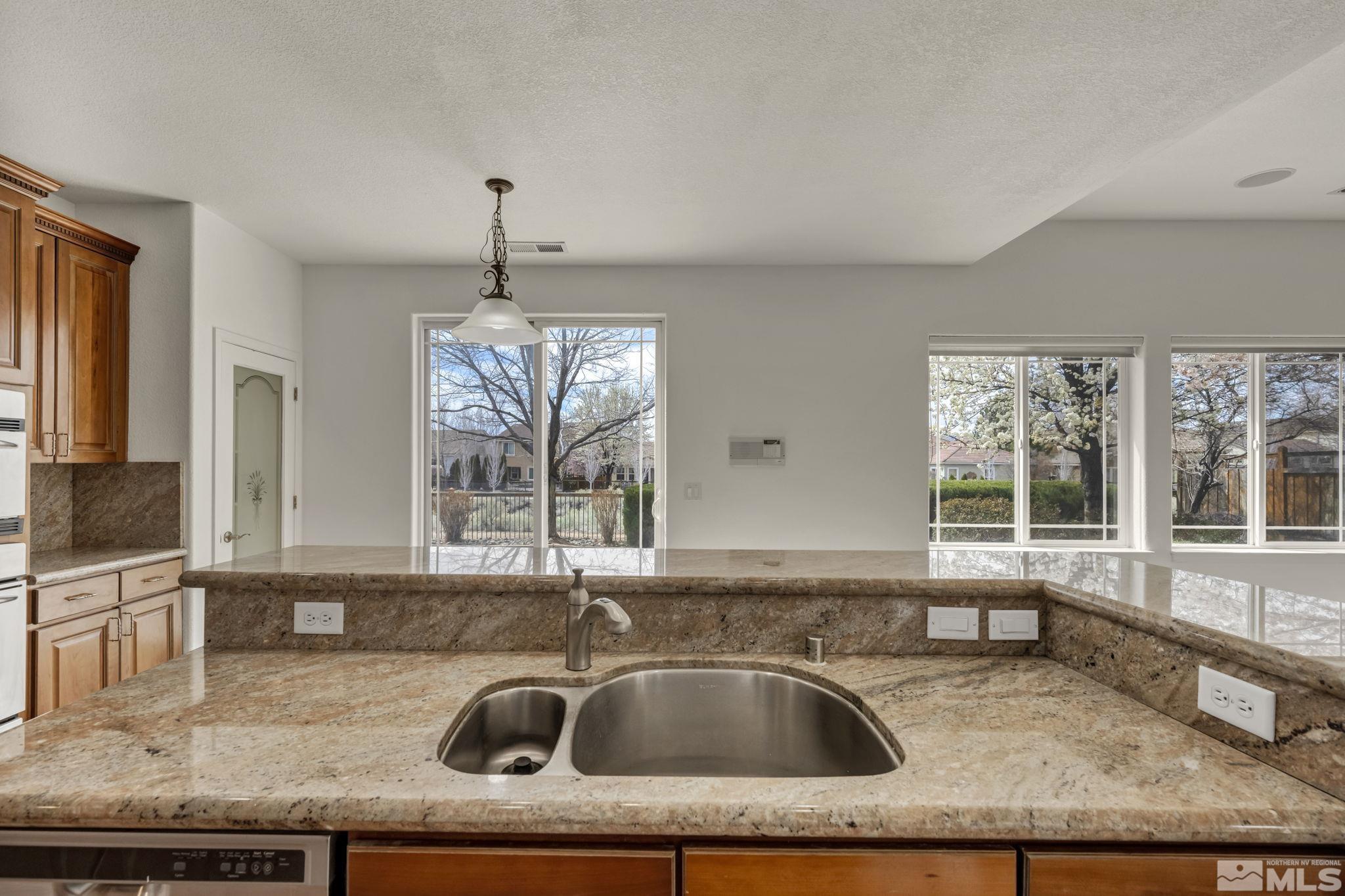 6647 Fabric Dr Property Photo 25