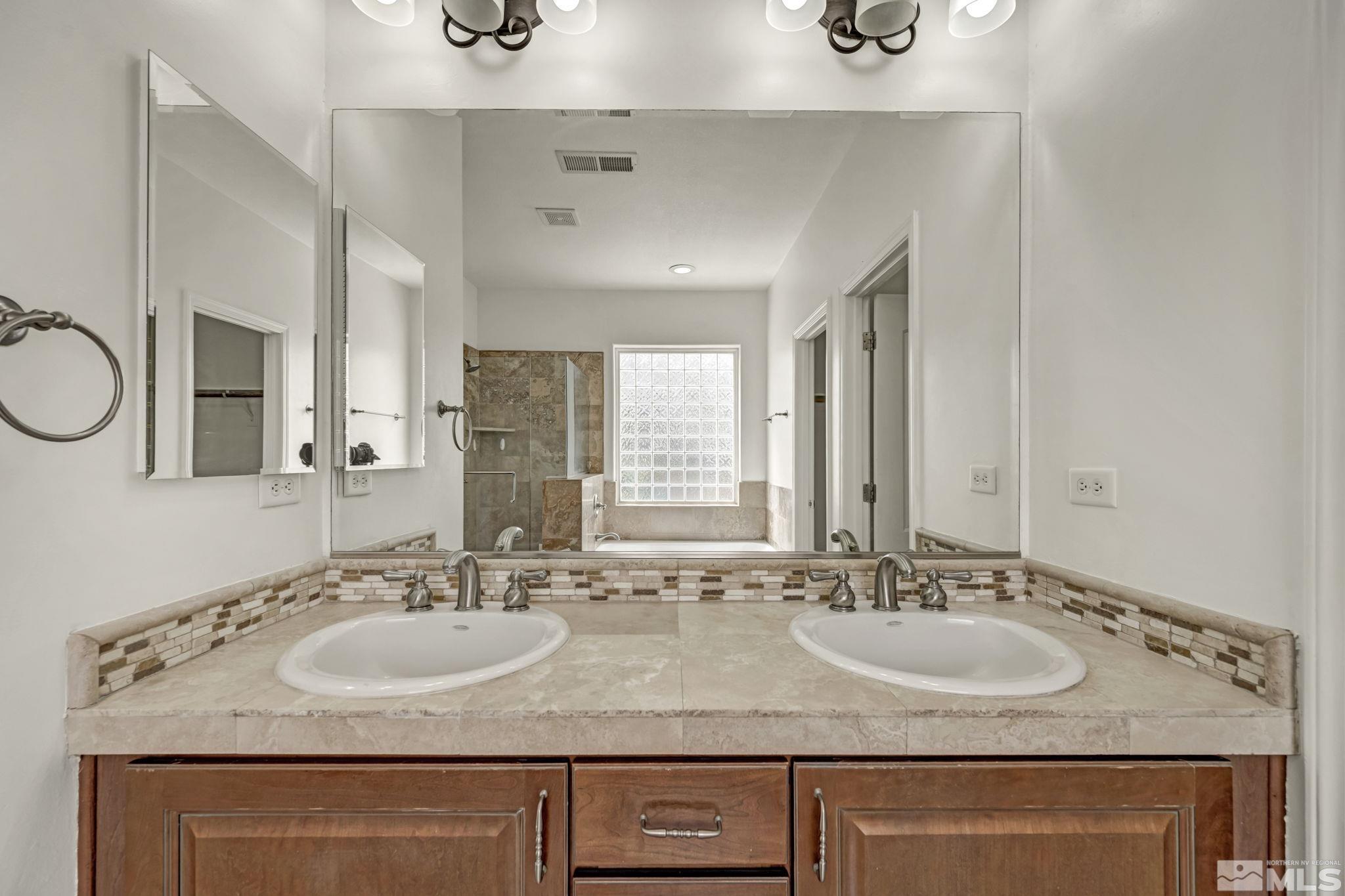 6647 Fabric Dr Property Photo 31