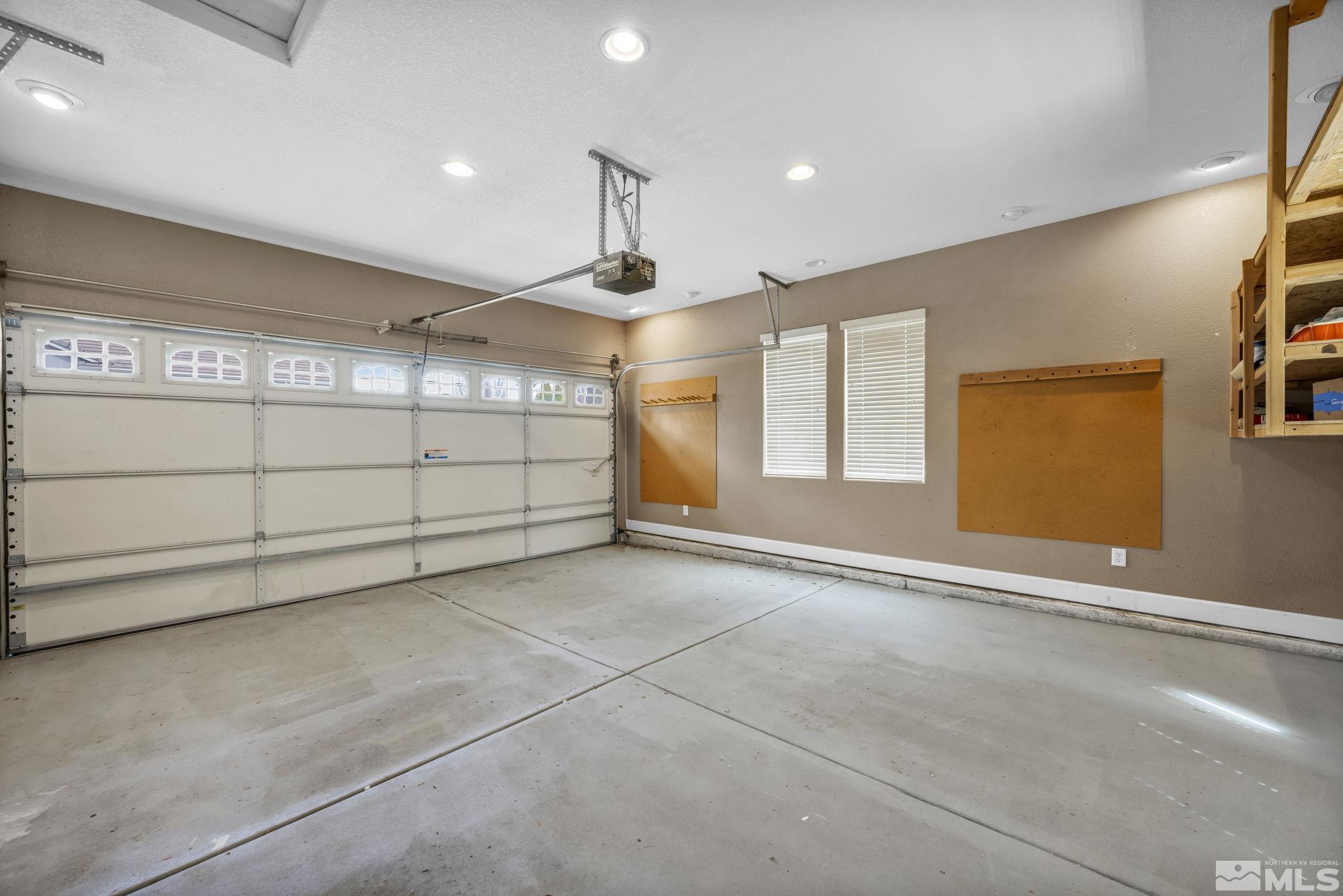 6647 Fabric Dr Property Photo 34