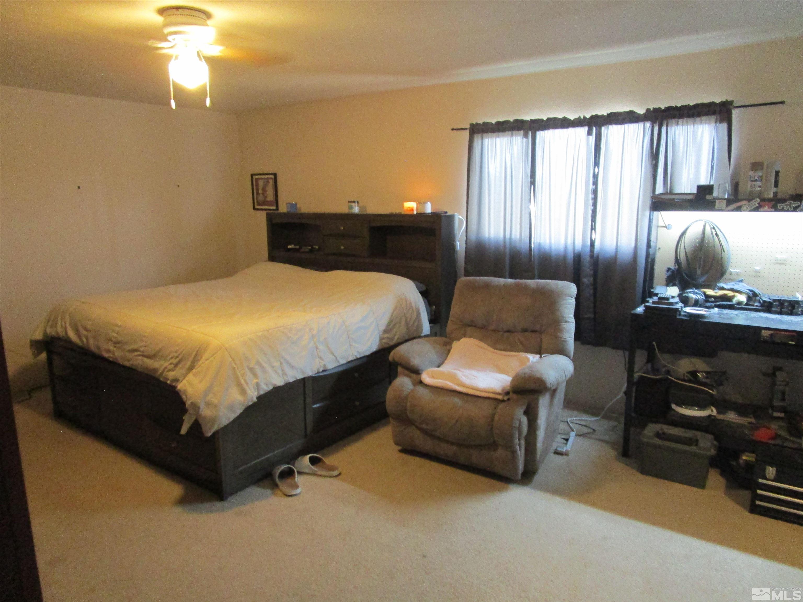 988 Gummow Drive Property Photo 8