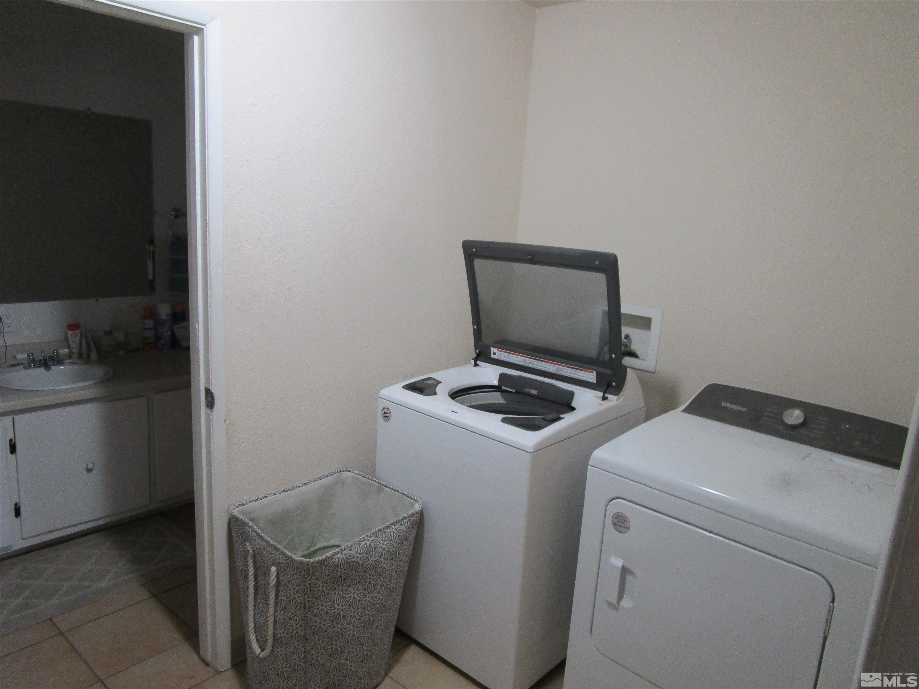 988 Gummow Drive Property Photo 11