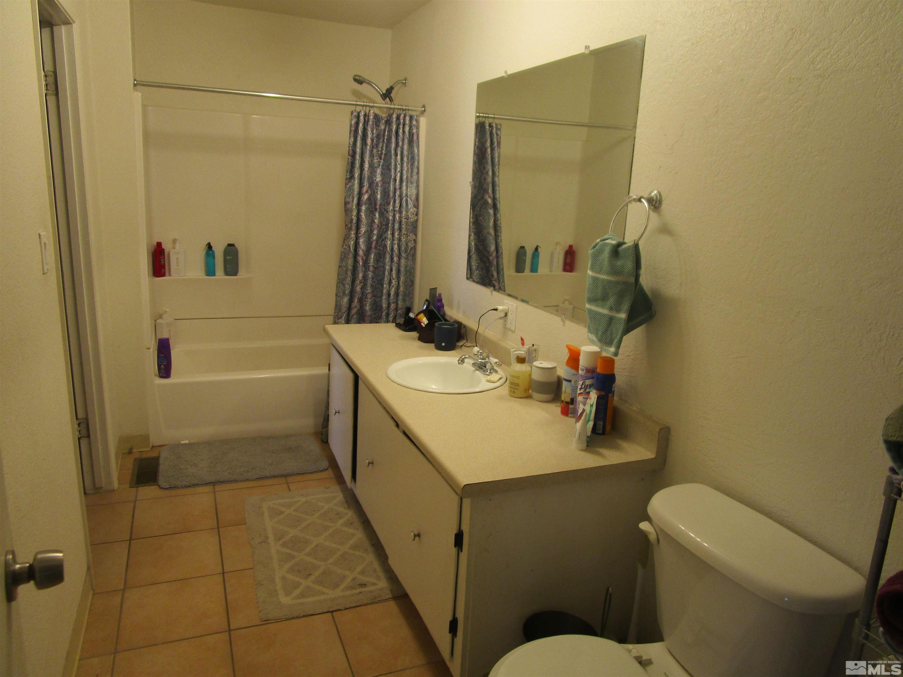 988 Gummow Drive Property Photo 12