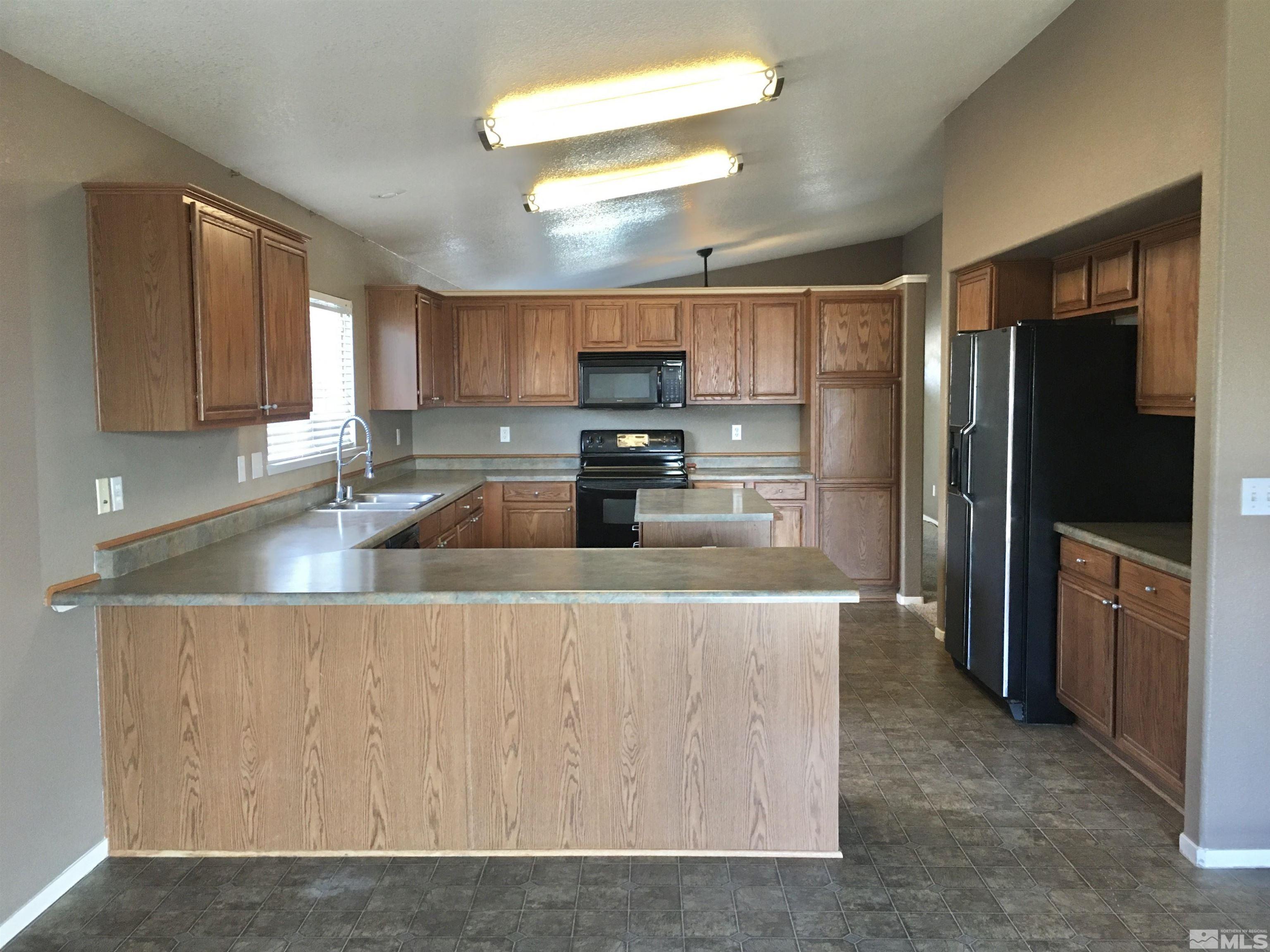 17481 Crystal Canyon Blvd Property Photo 3