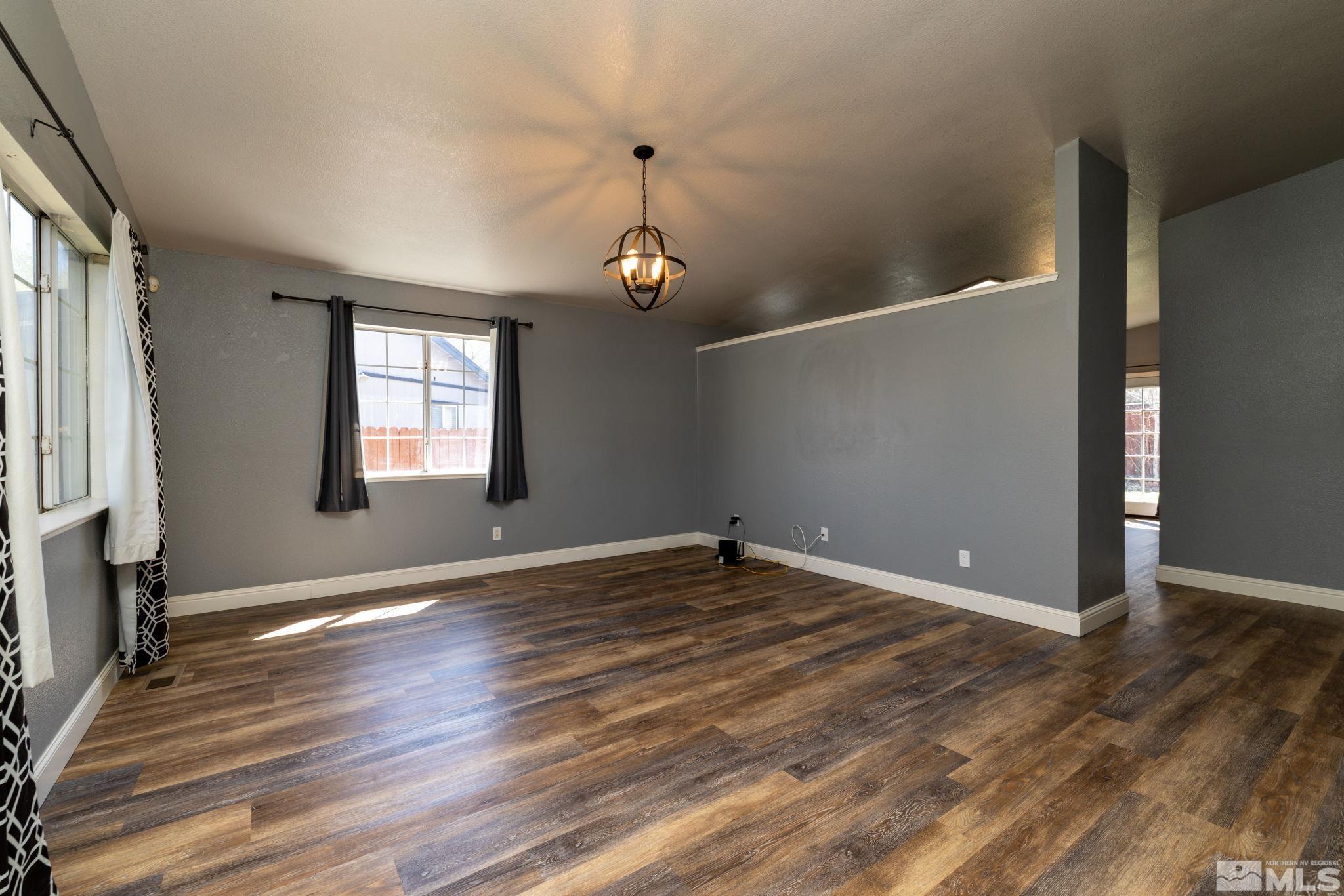 6225 W Choctaw Ct Property Photo 6