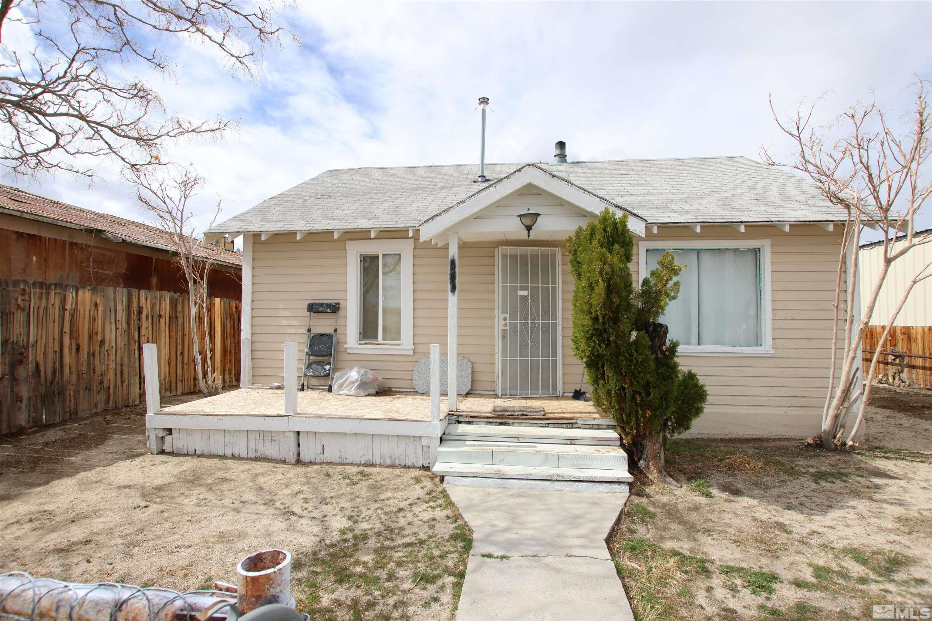 665 C St Property Photo