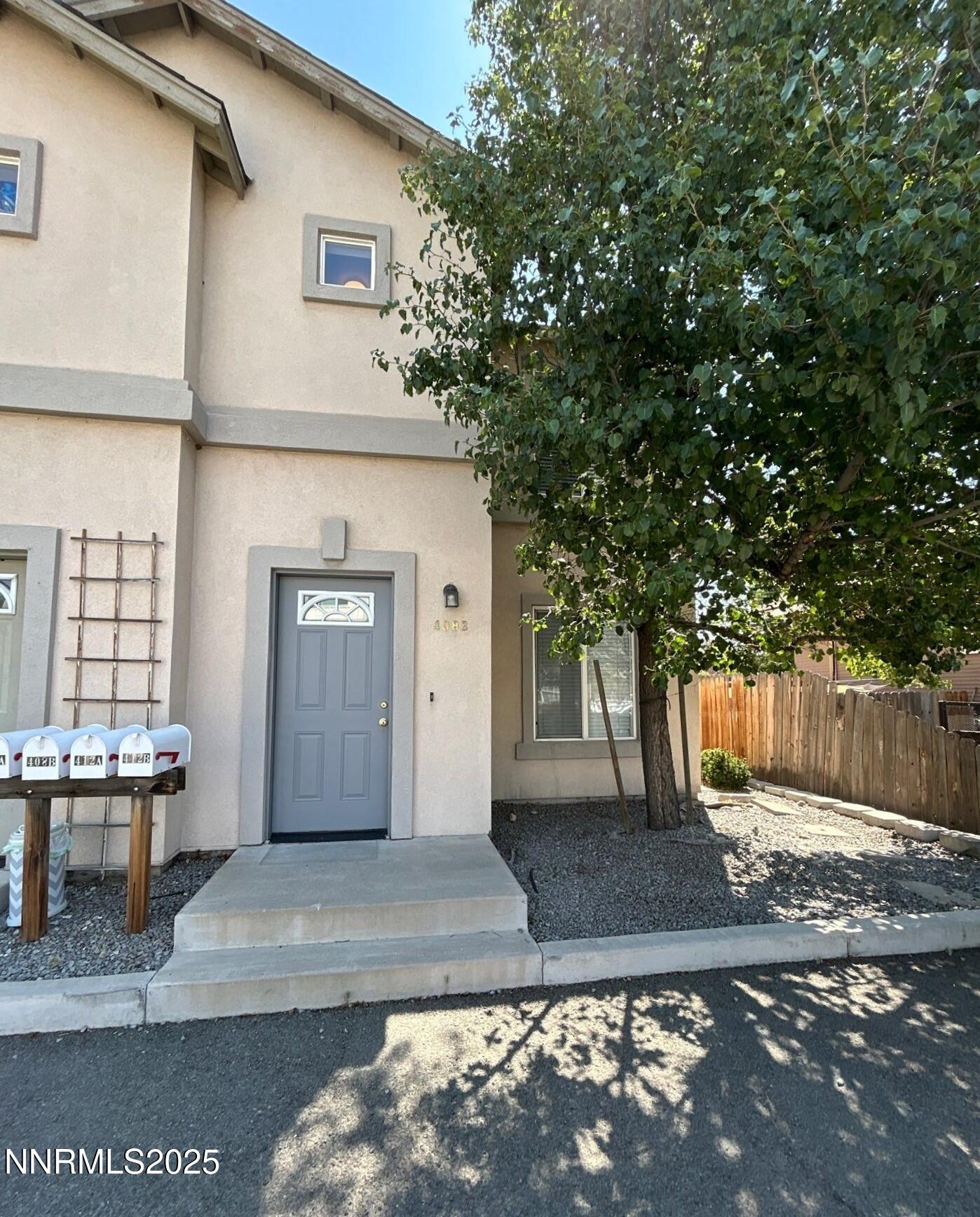 408 10th Street Property Photo 1