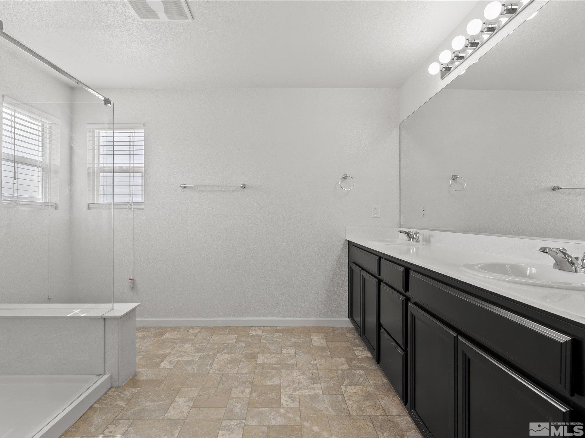 14350 Loyola Dr Property Photo 27