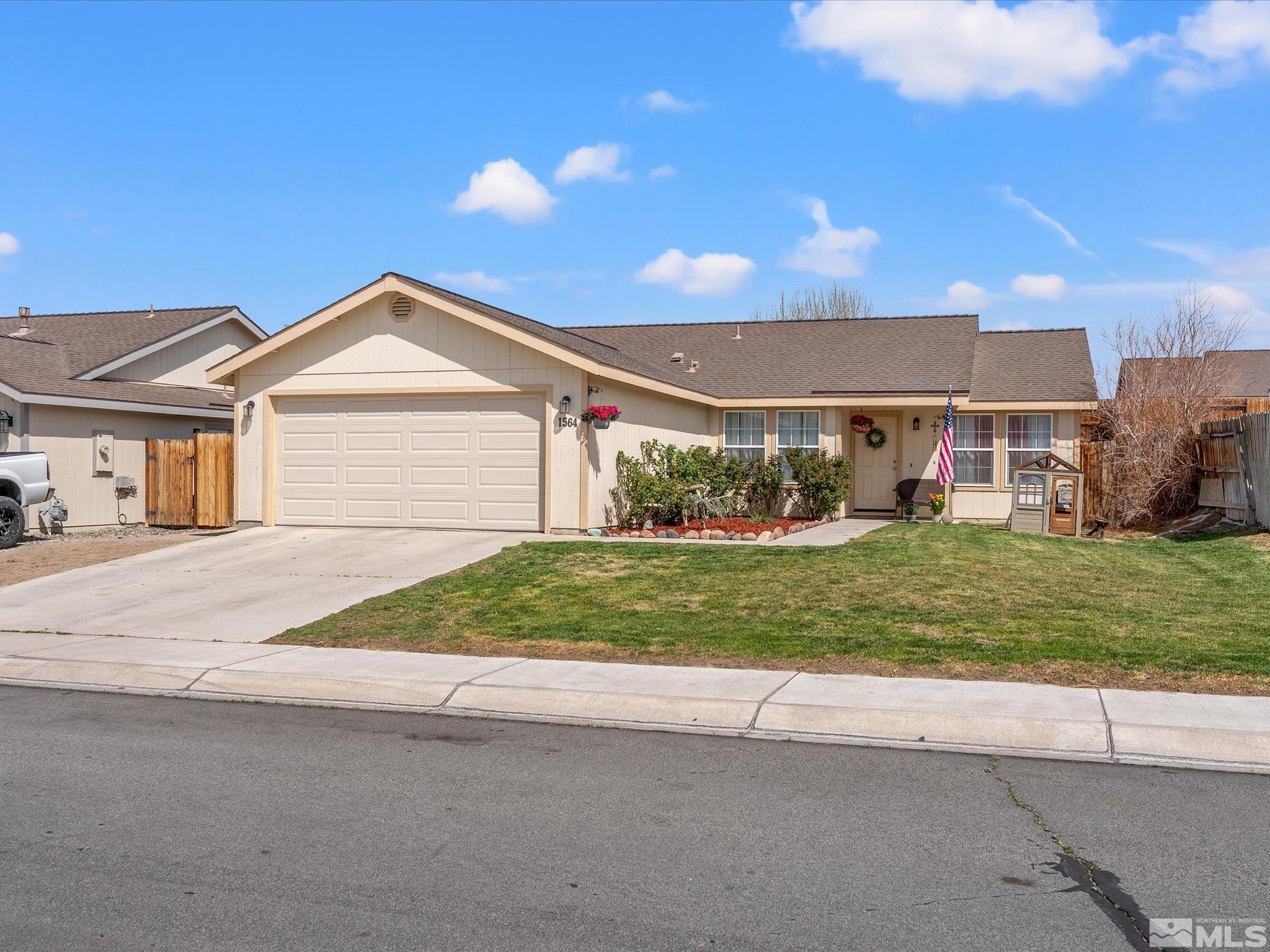1564 Reese River Rd Property Photo