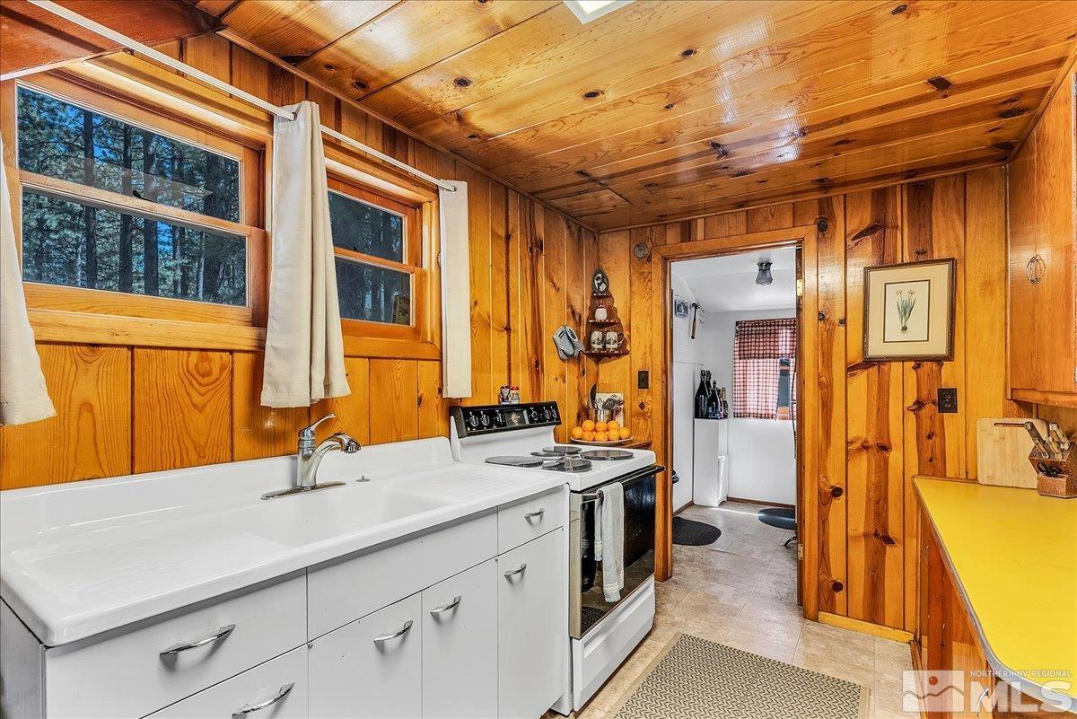 3608 Aspen Ave Property Photo 9