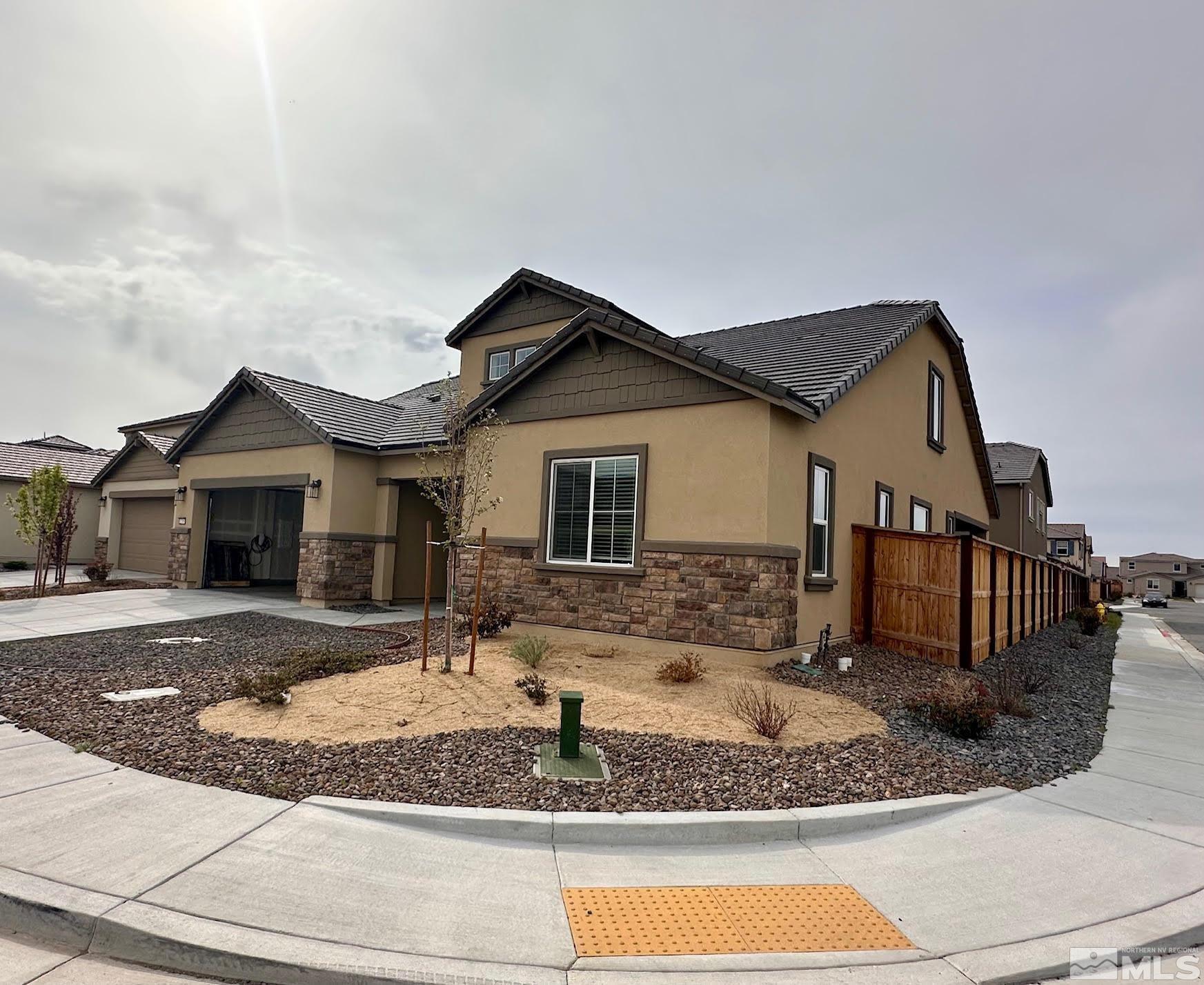1245 Monte Way Property Photo
