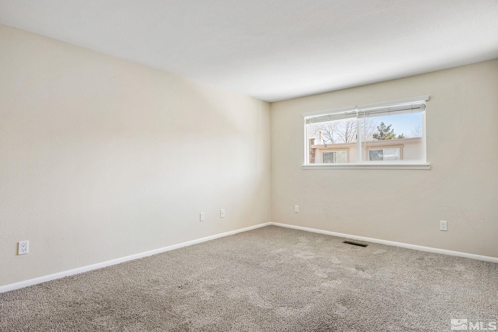 3924 Pheasant Drive Property Photo 28