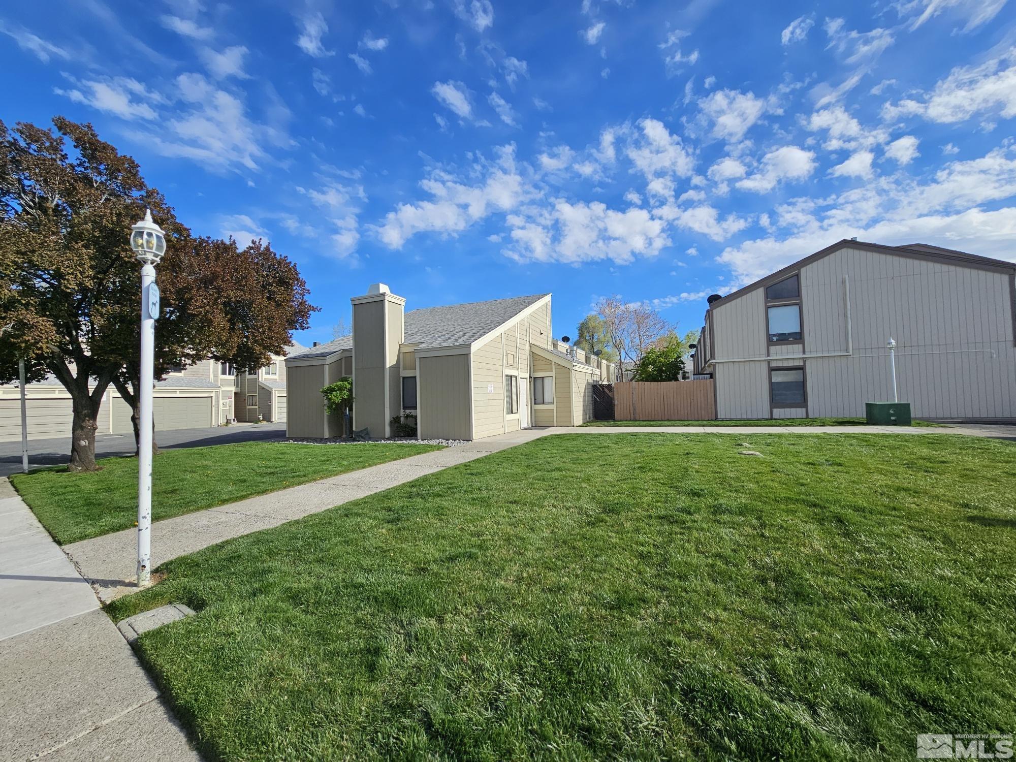 1001 Adrian Way Property Photo