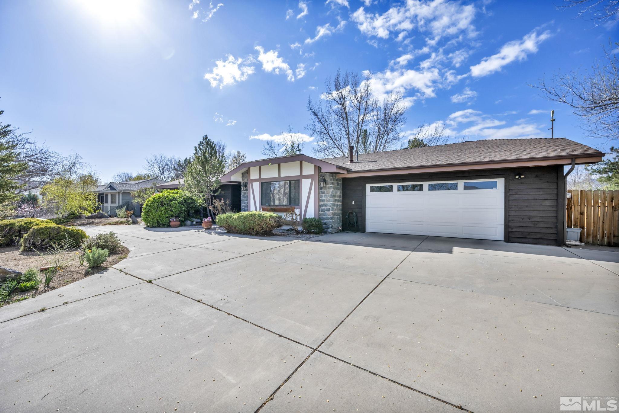 4809 Hells Bells Property Photo
